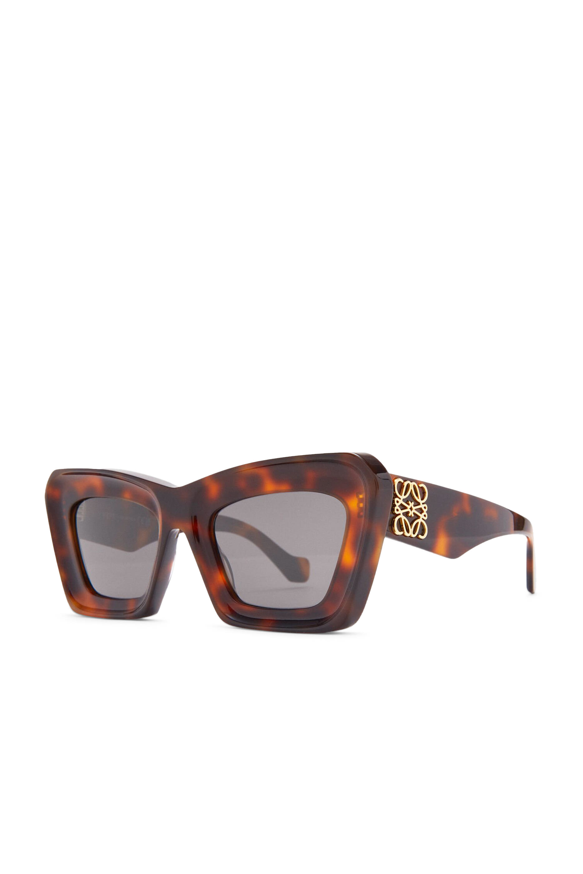 نظارة شمسية بتصيميم عين قطة مائل