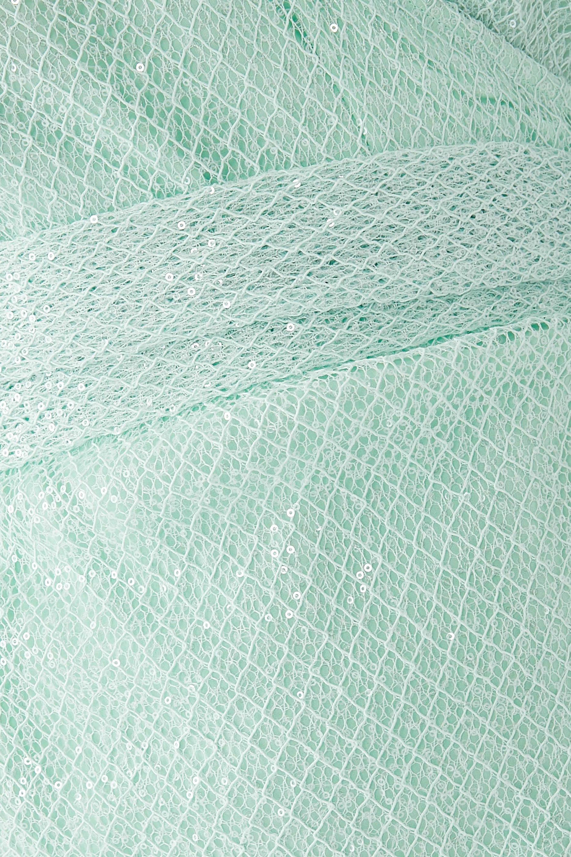 فستان متوسط الطول مطرز بالترتر قماش شبكي