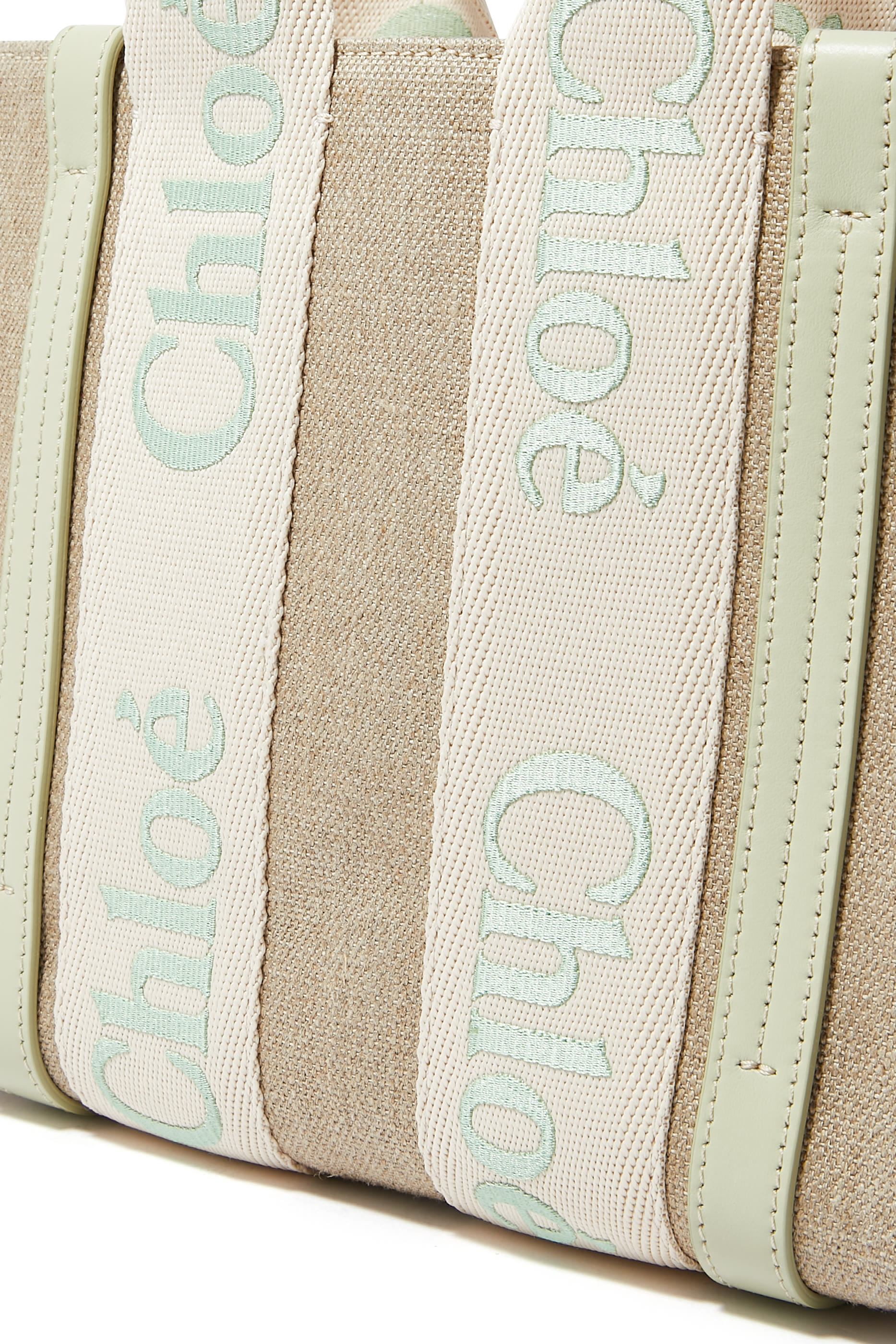 حقيبة يد وودي صغيرة