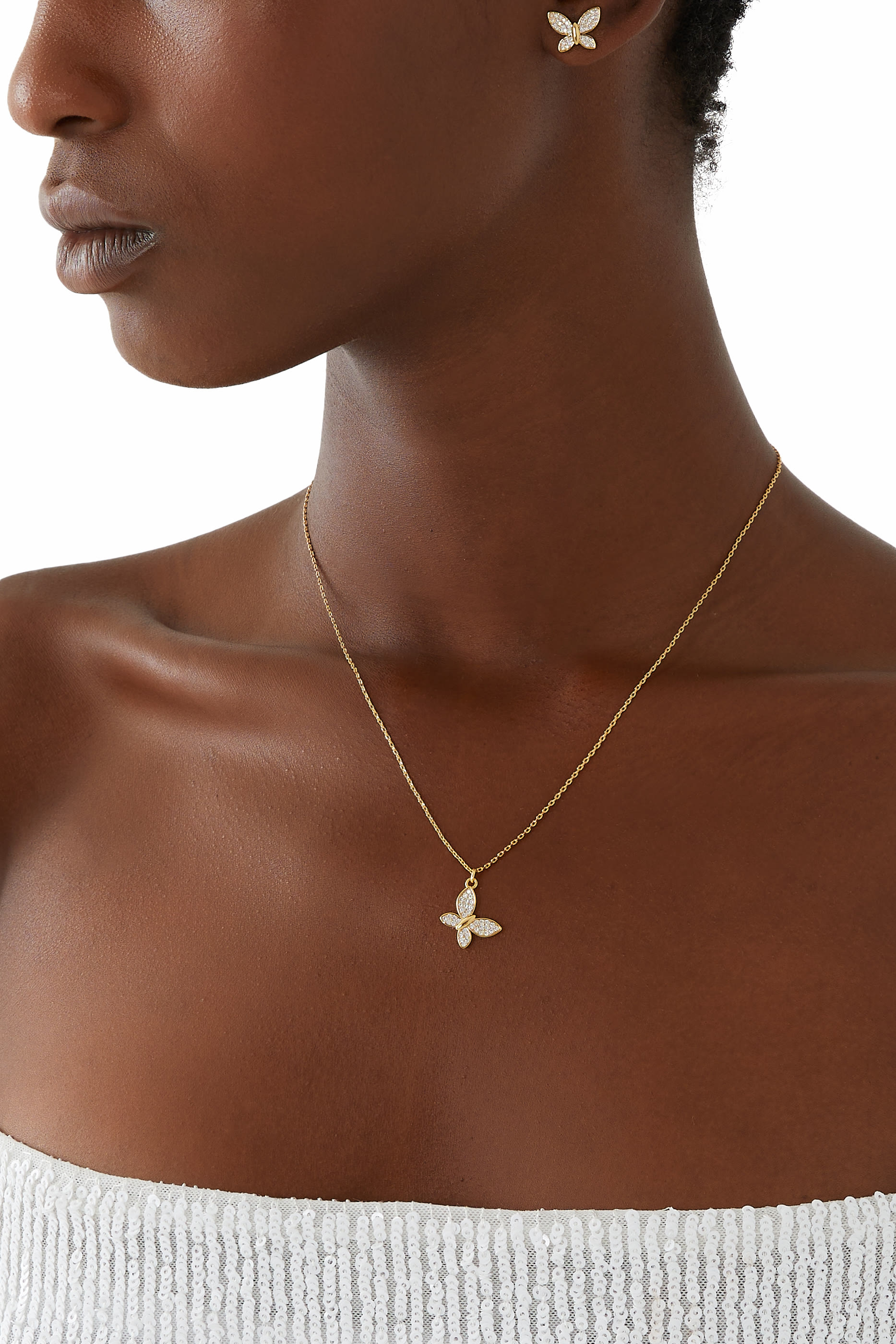 قلادة لاكي بدلاية بتصميم فراشة مرصعة بأحجار بافيه