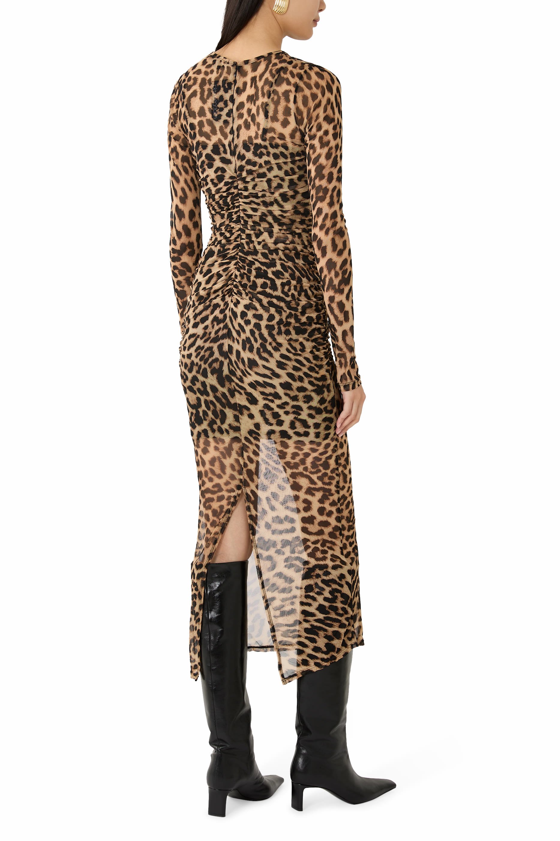 فستان طويل بكشكش قماش شبكي