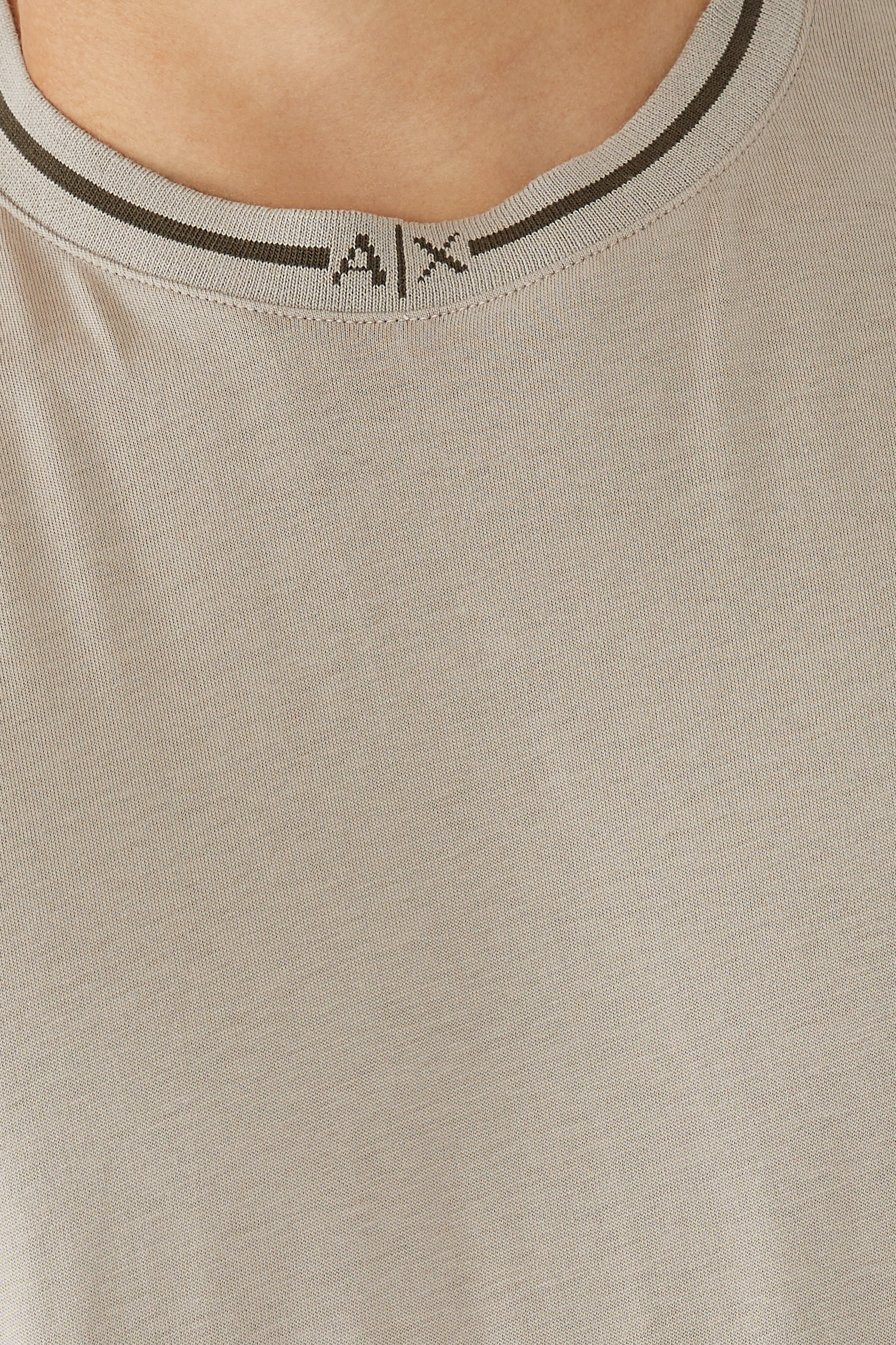 تيشيرت بقصة مريحة