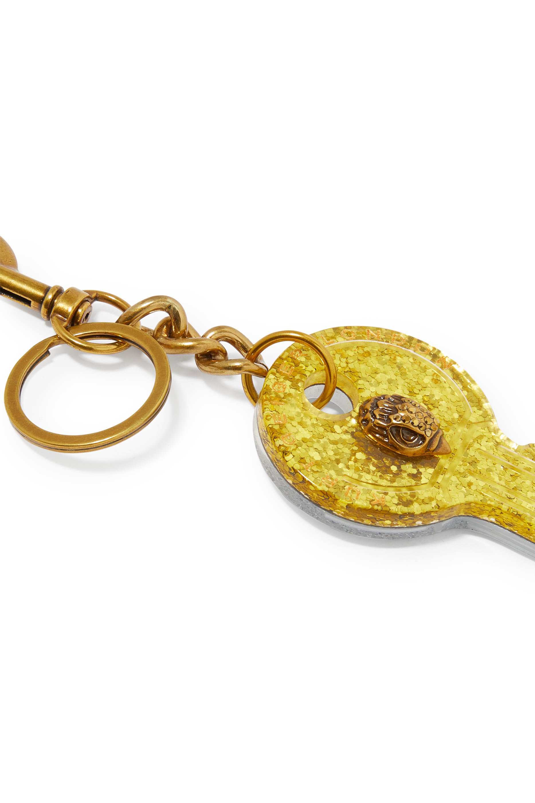 سلسلة مفاتيح بشعار الماركة