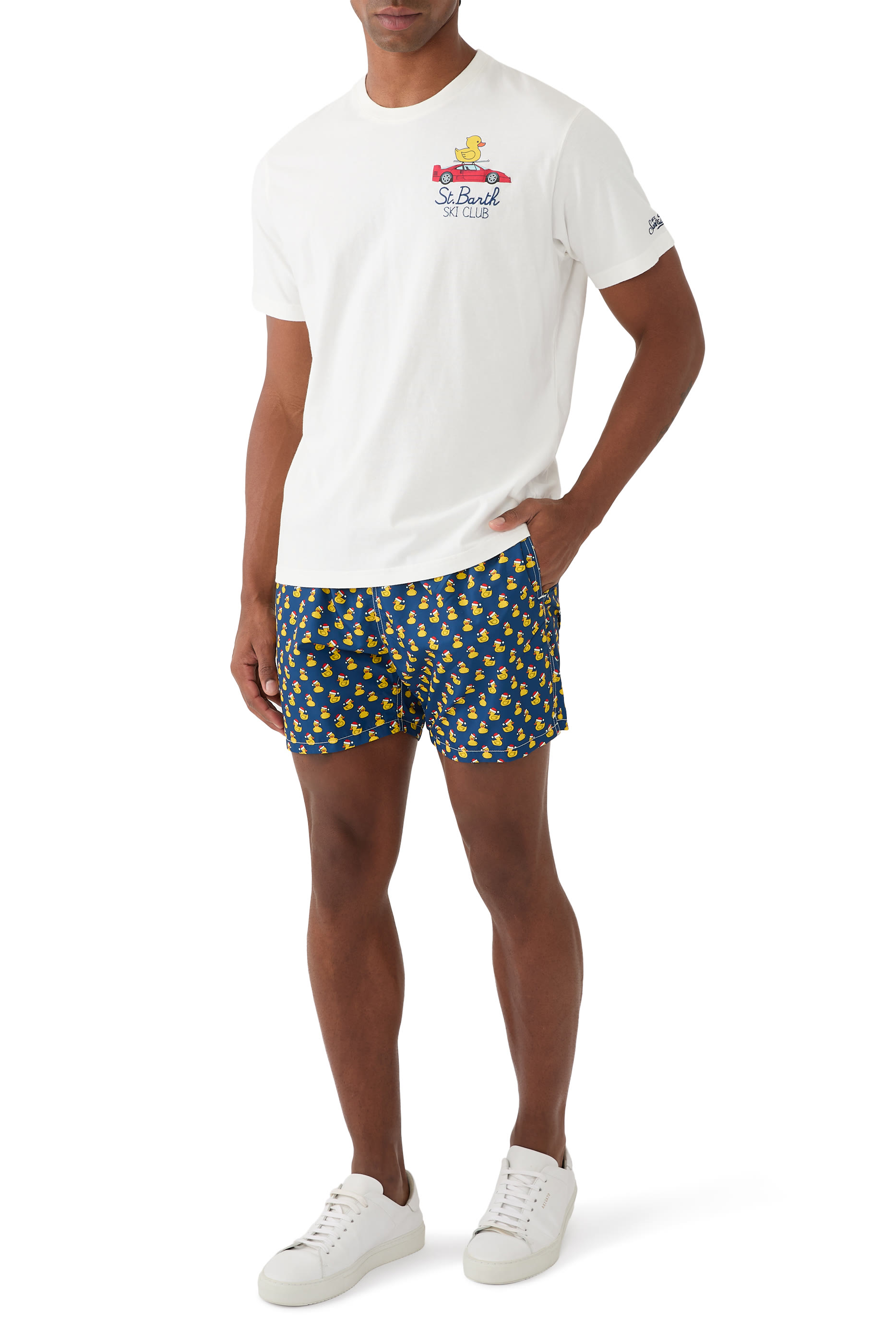 تيشيرت بشعار الماركة