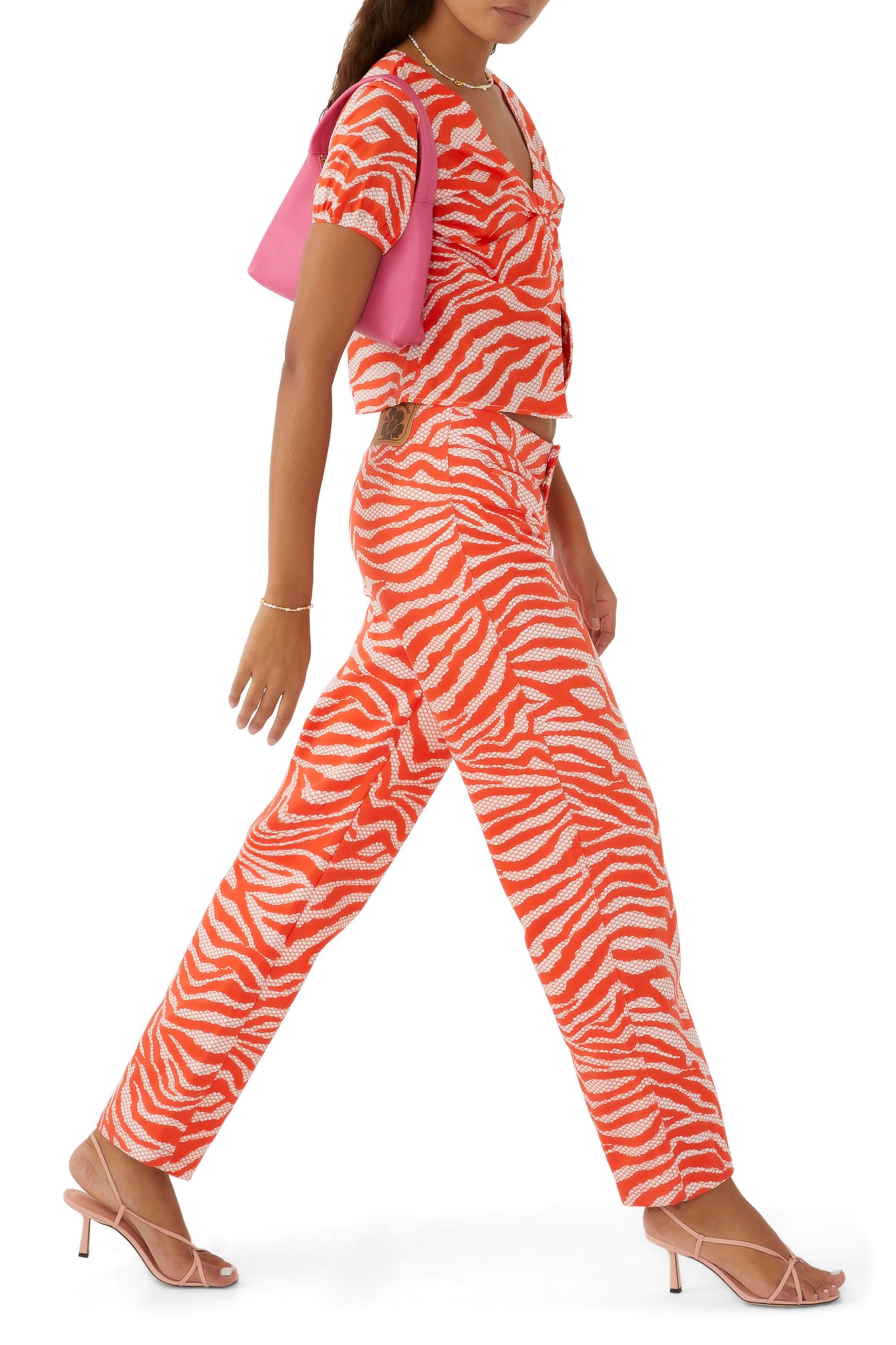 بنطالروكسبوري كوكومو