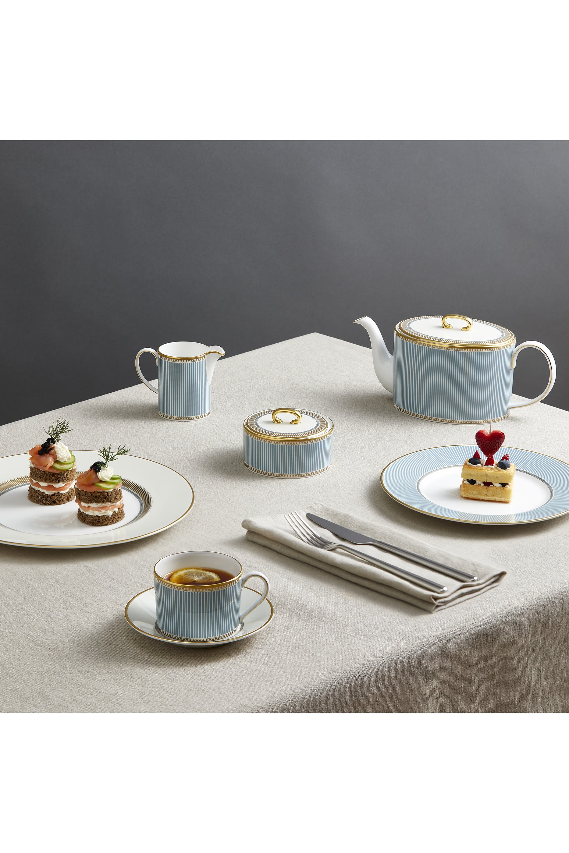 إبريق شاي هيليا