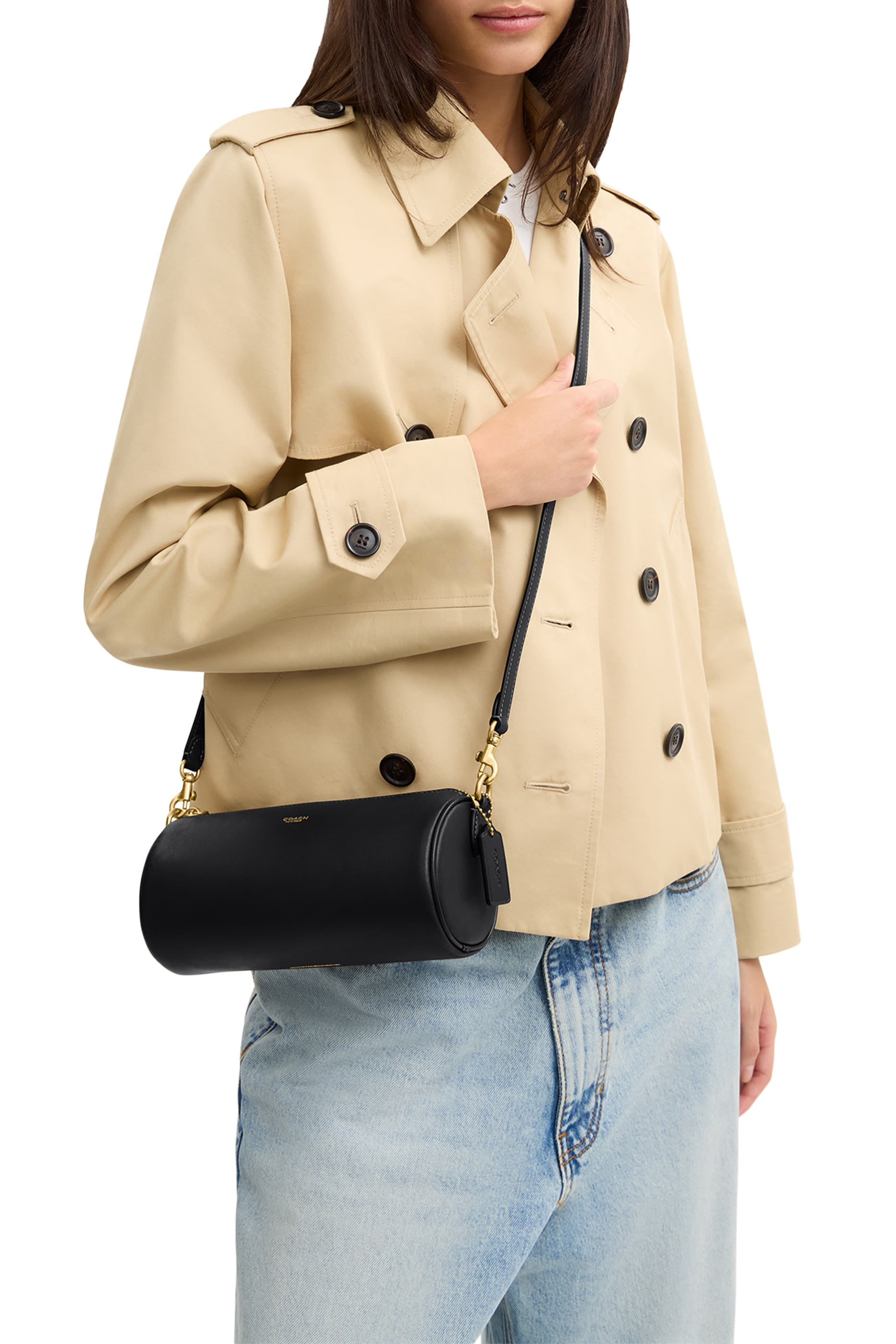 حقيبة بتصميم أسطواني