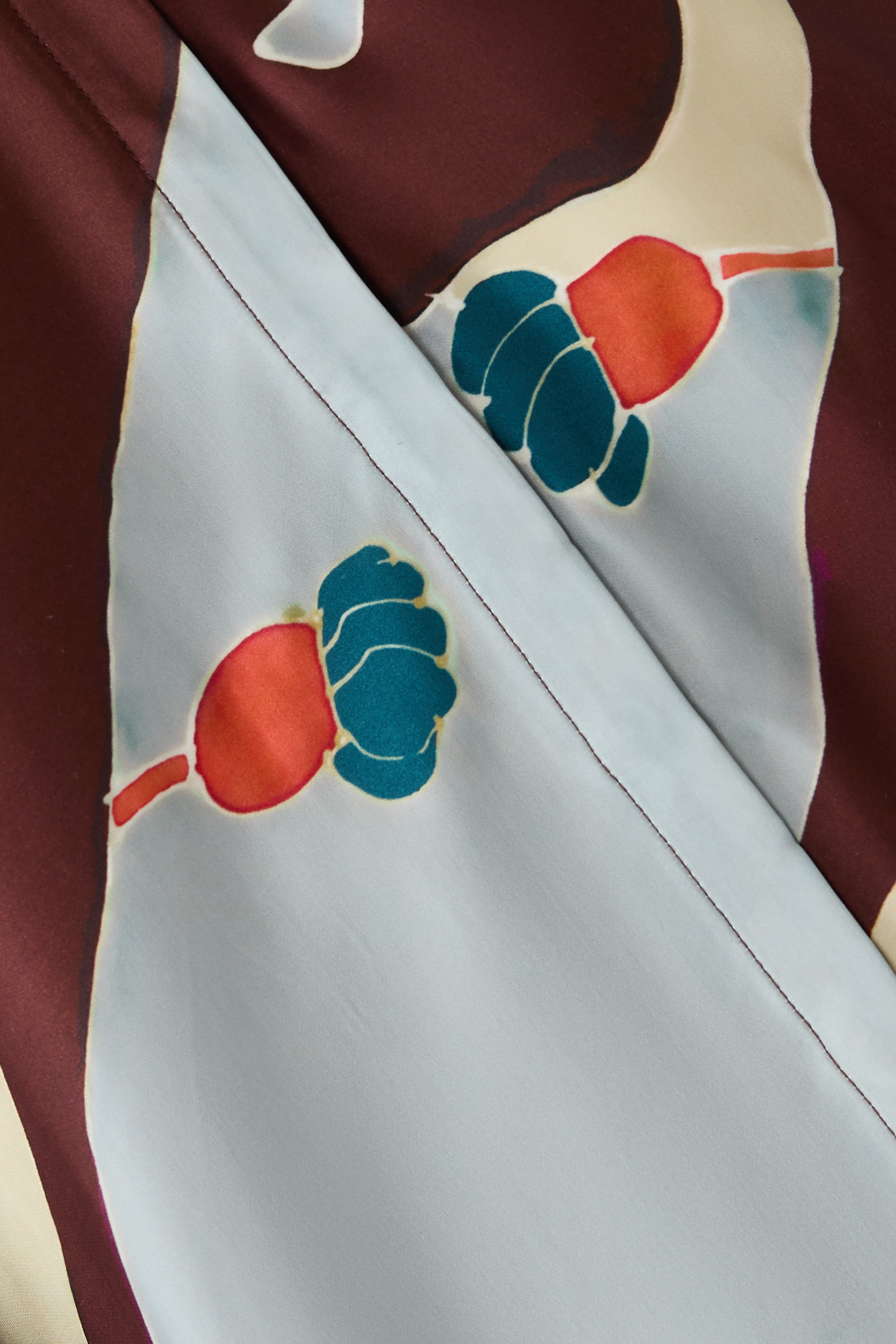 قميص كاريس ماندراكي بنقشة زهور