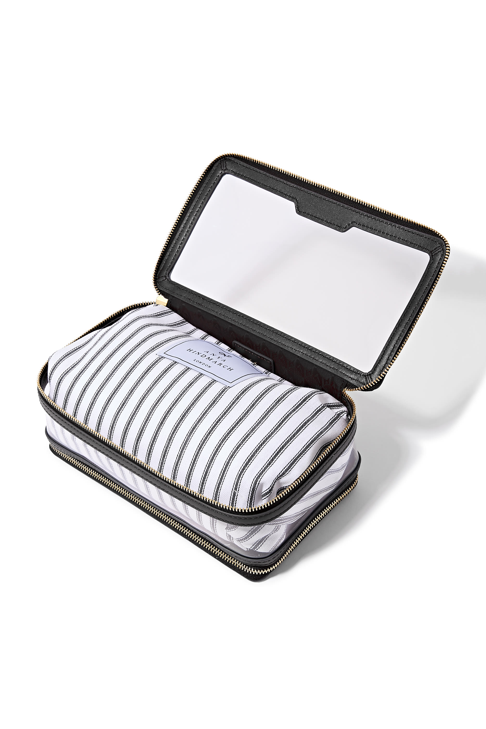 حقيبة صغيرة ان فلايت بشعار الماركة