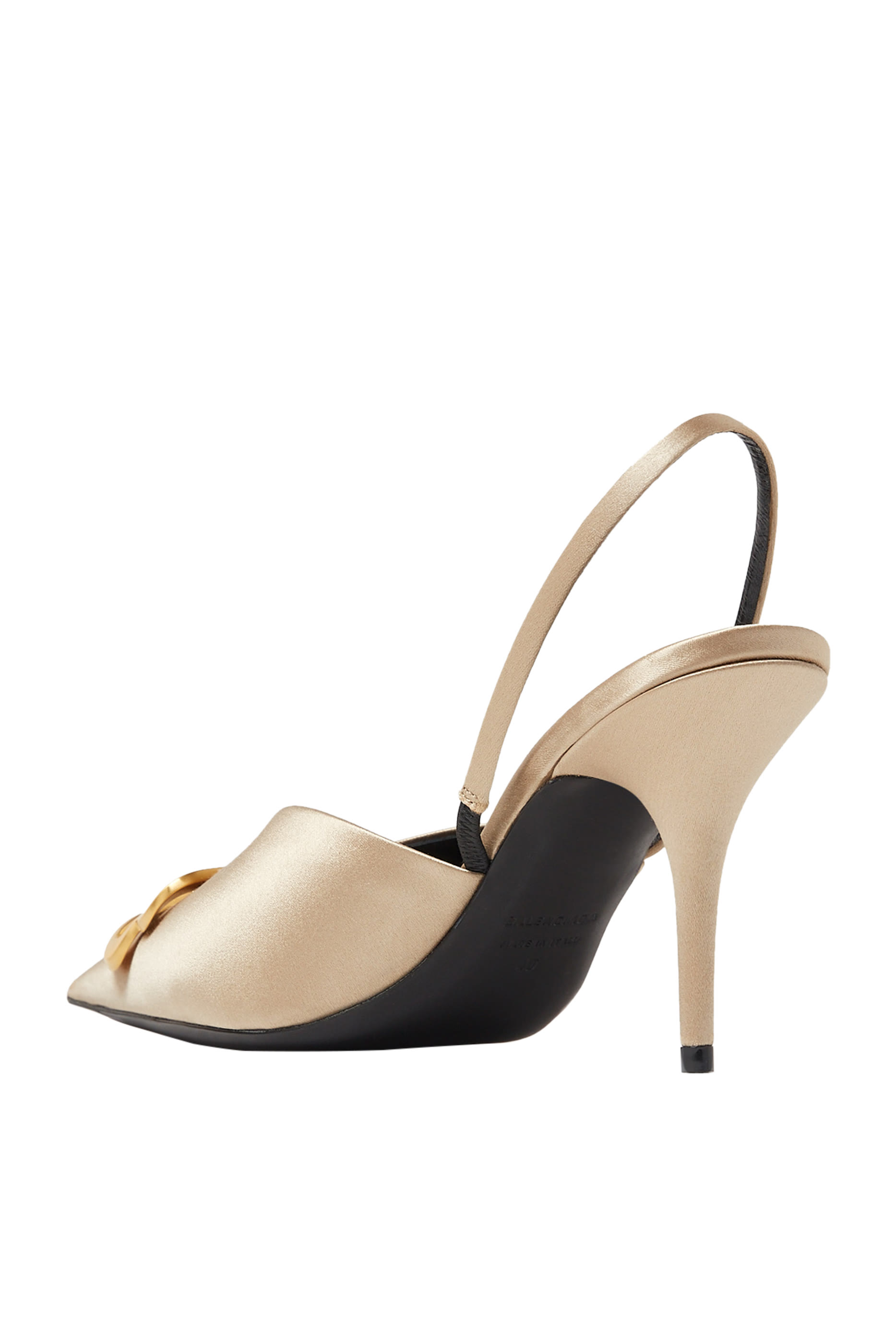 حذاء كلاسيكي 80 بمقدمة مدببة وسير خلفي وشعار الماركة