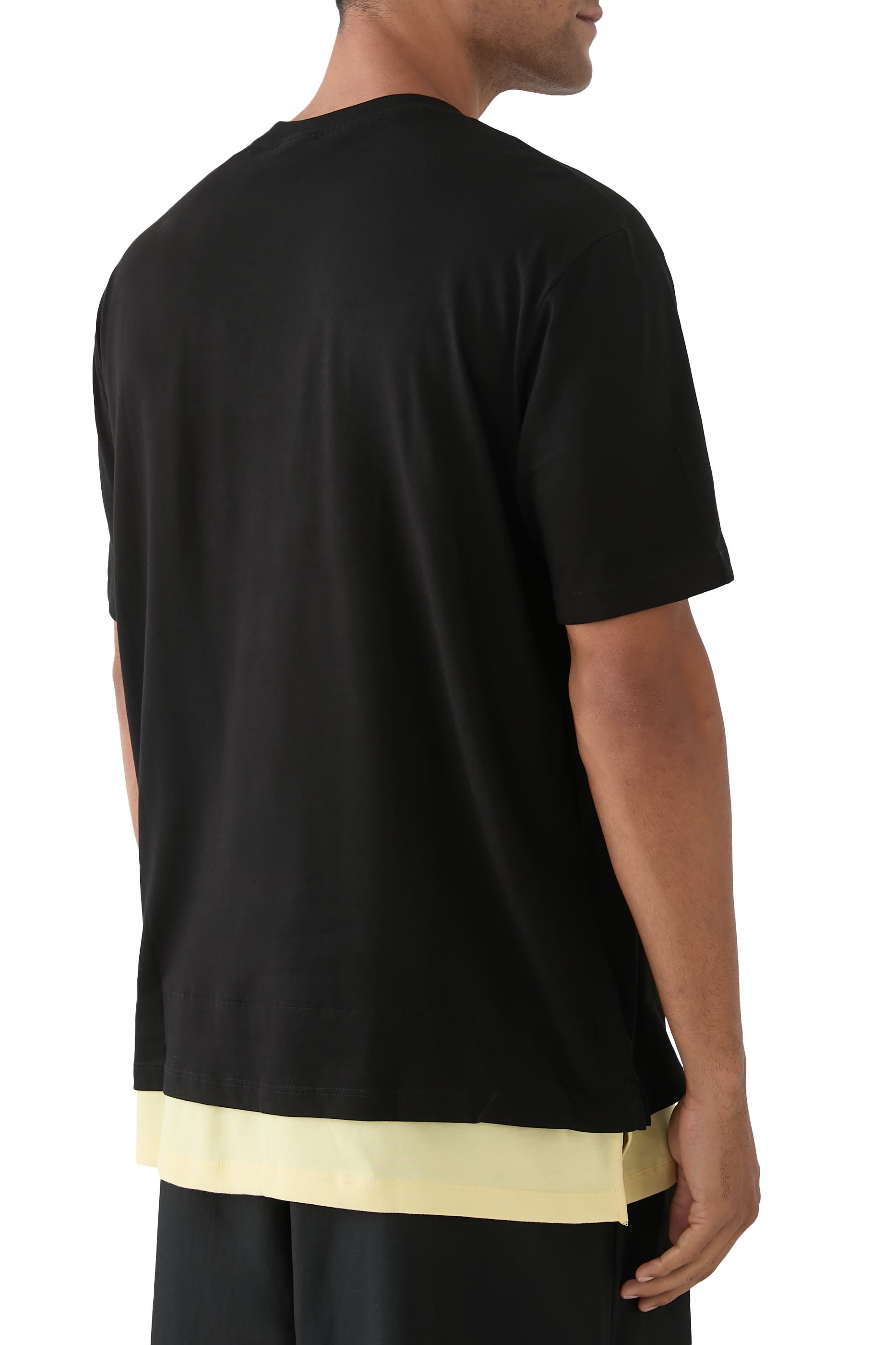 سويت شيرت بأكمام قصيرة بتصميم طبقتين