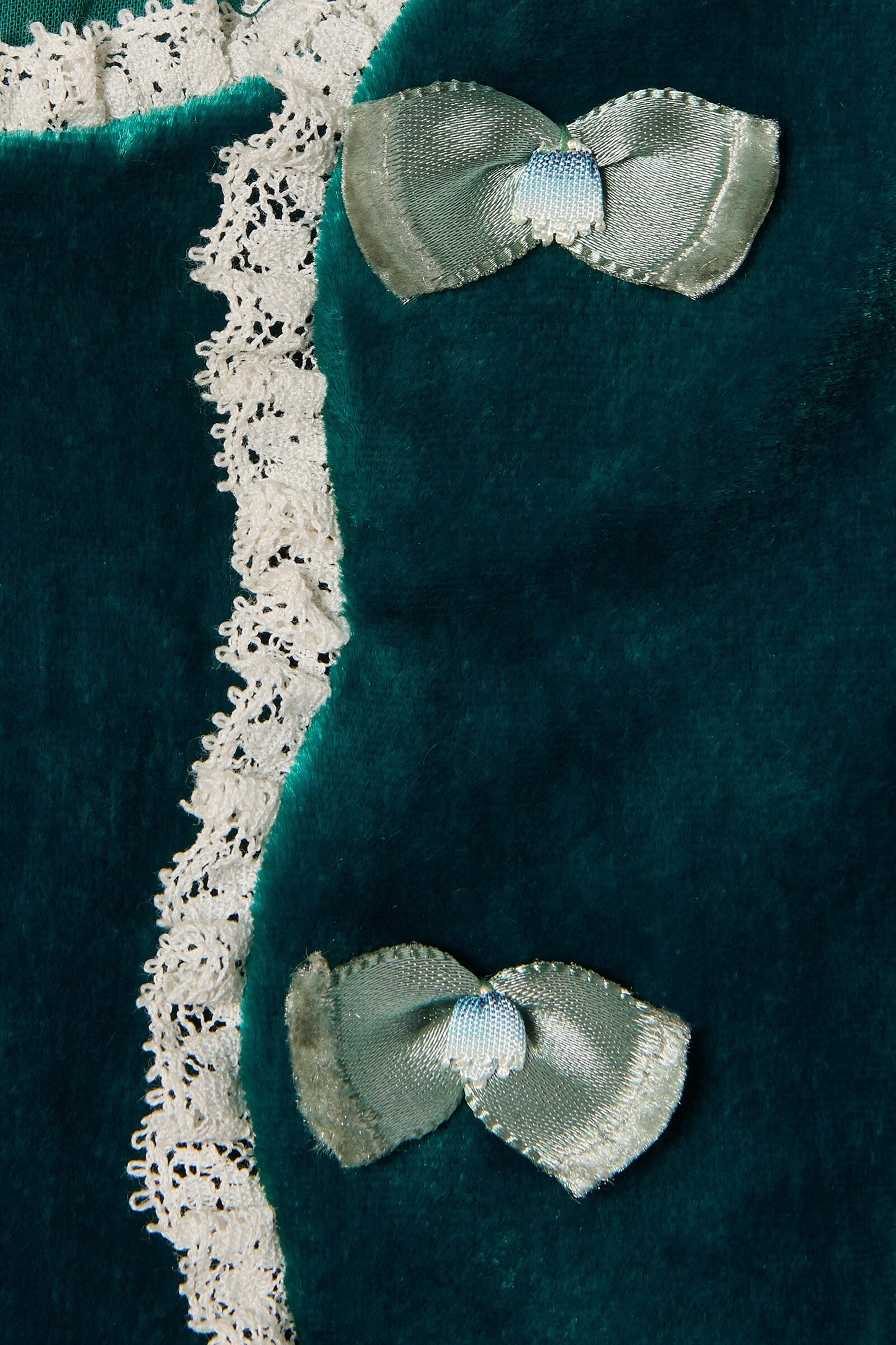 فستان مخمل للأطفال