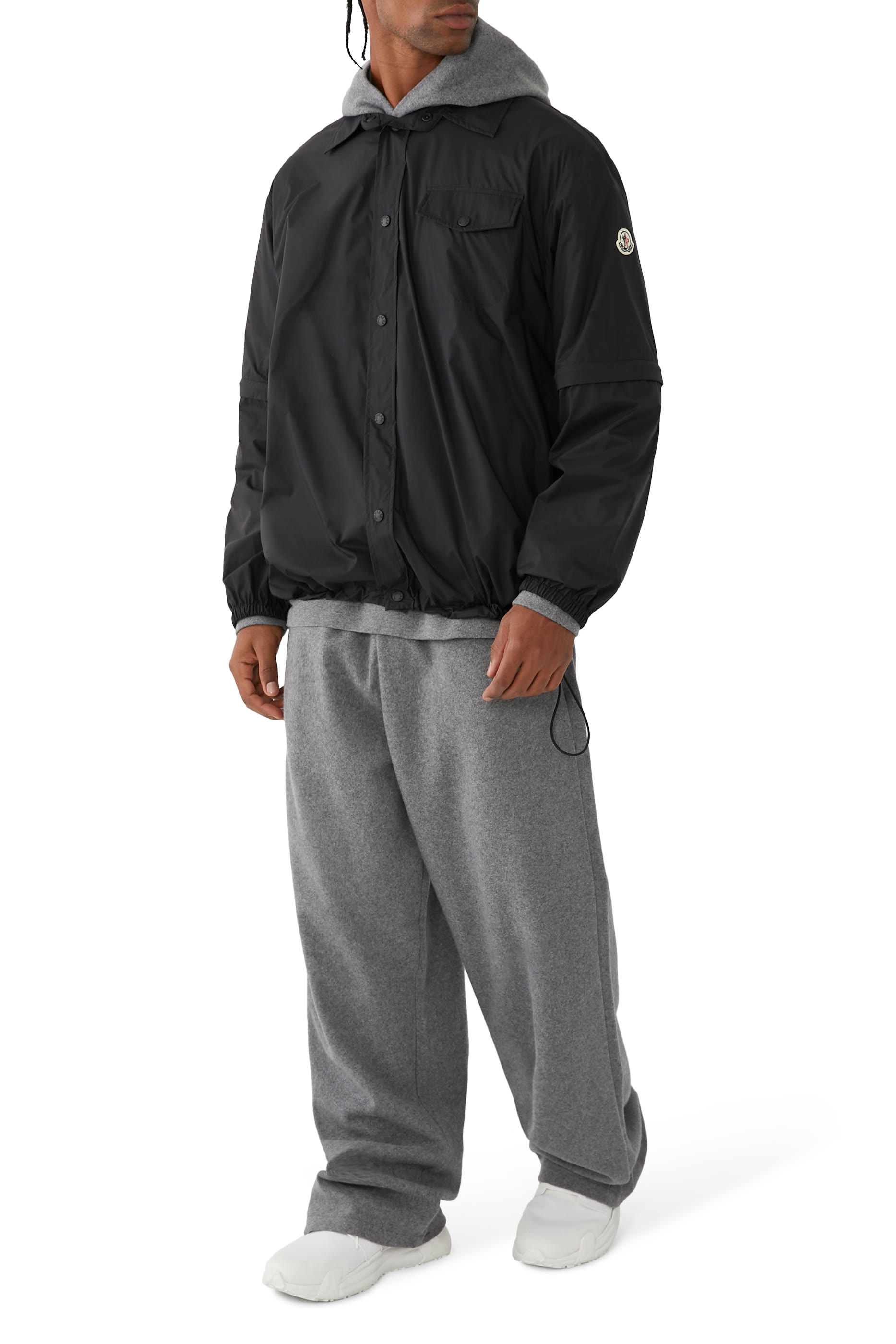 قميص نايلون بأكمام طويلة