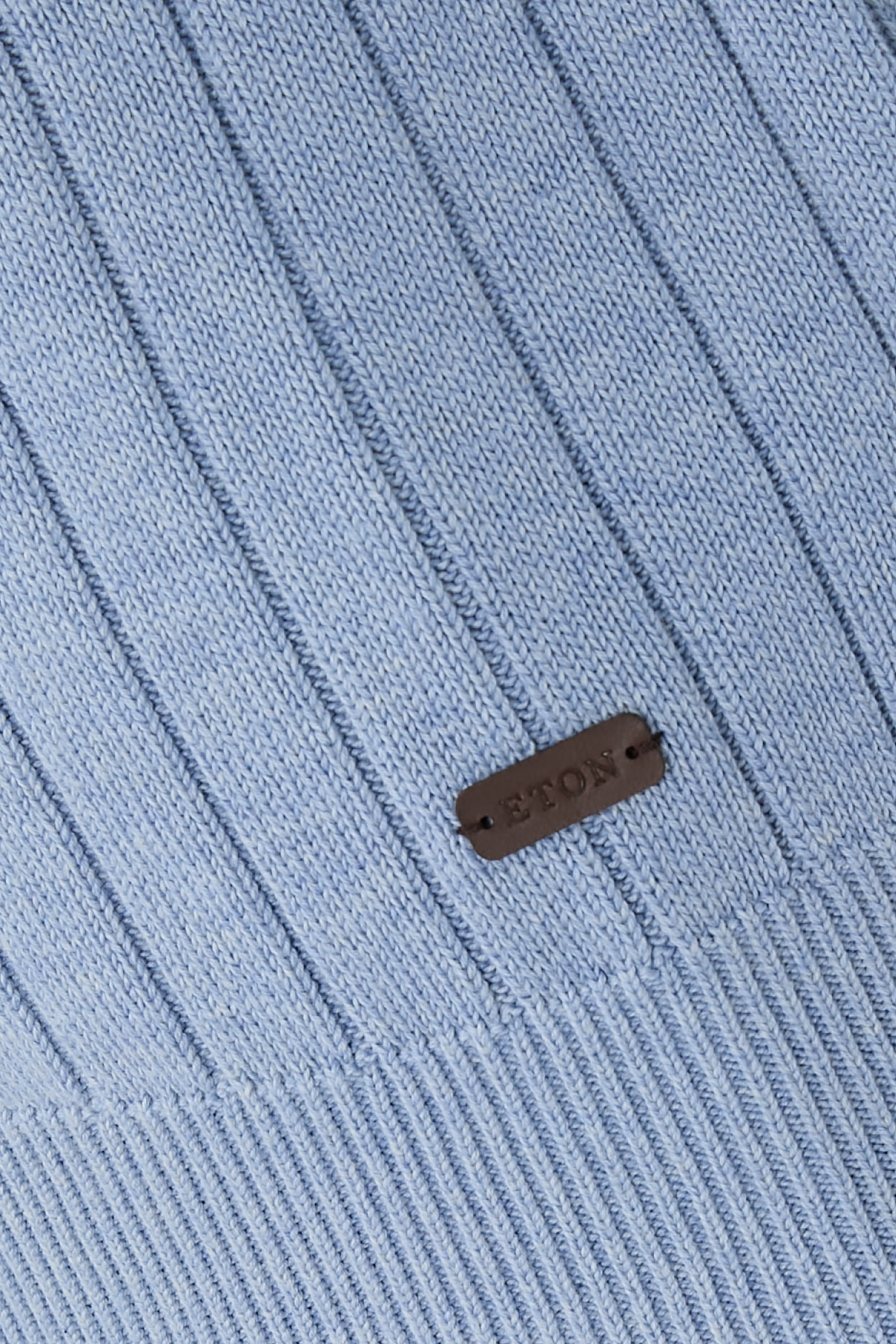 كنزة بياقة ضيقة نسيج مضلعة