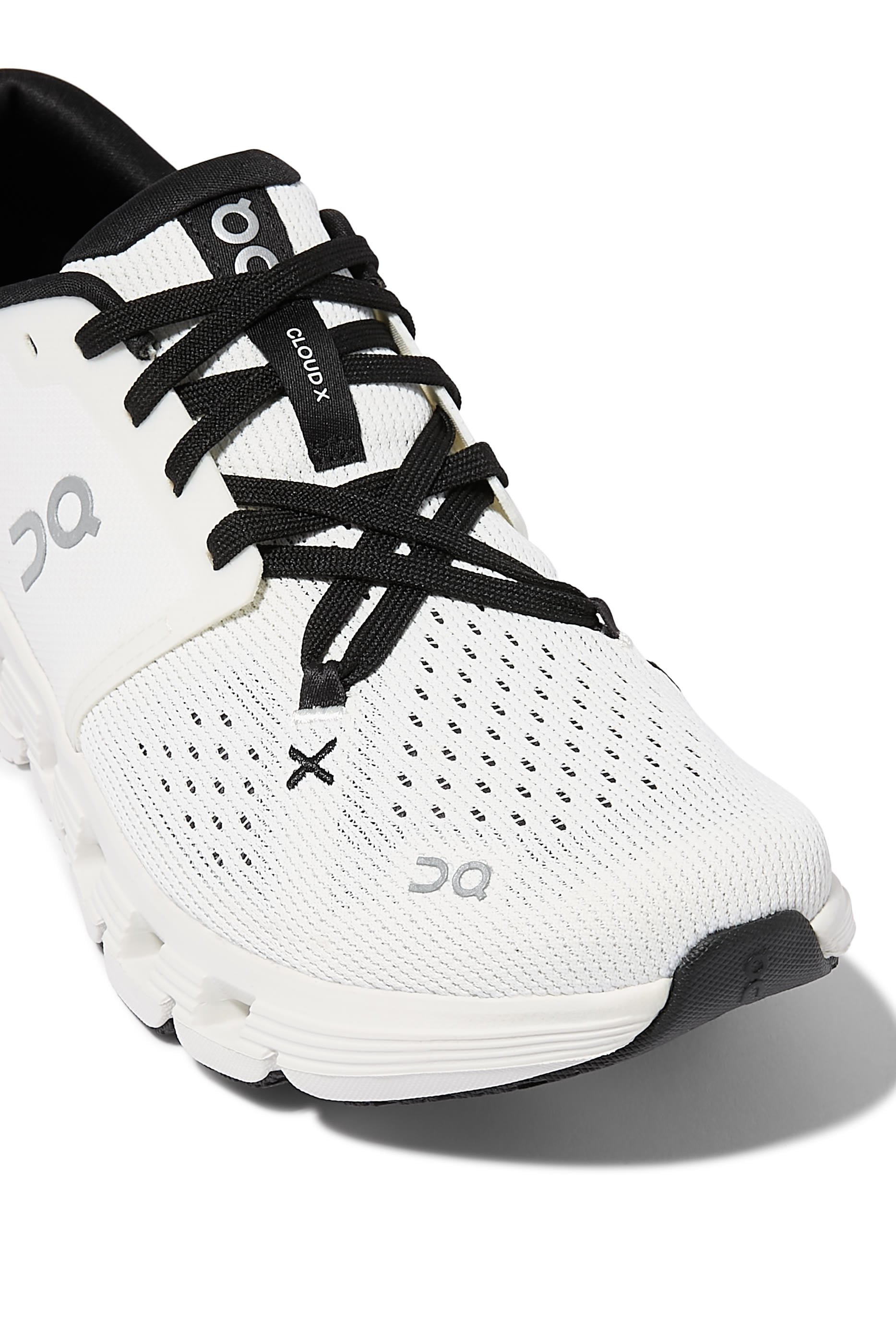 سنيكرز كلاود اكس 4 بكاحل منخفض