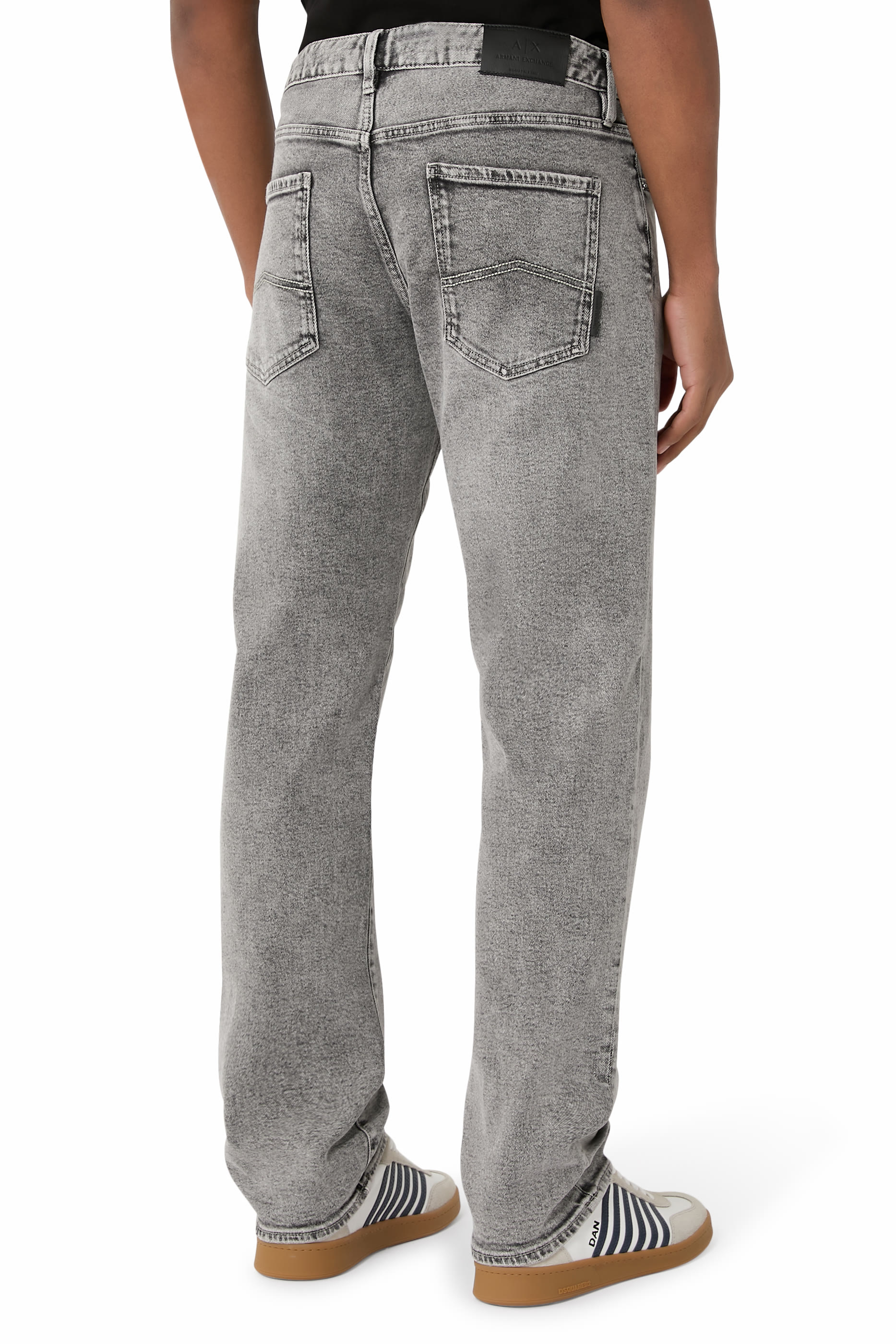 بنطال جينز بقصة مستقيمة دنيم