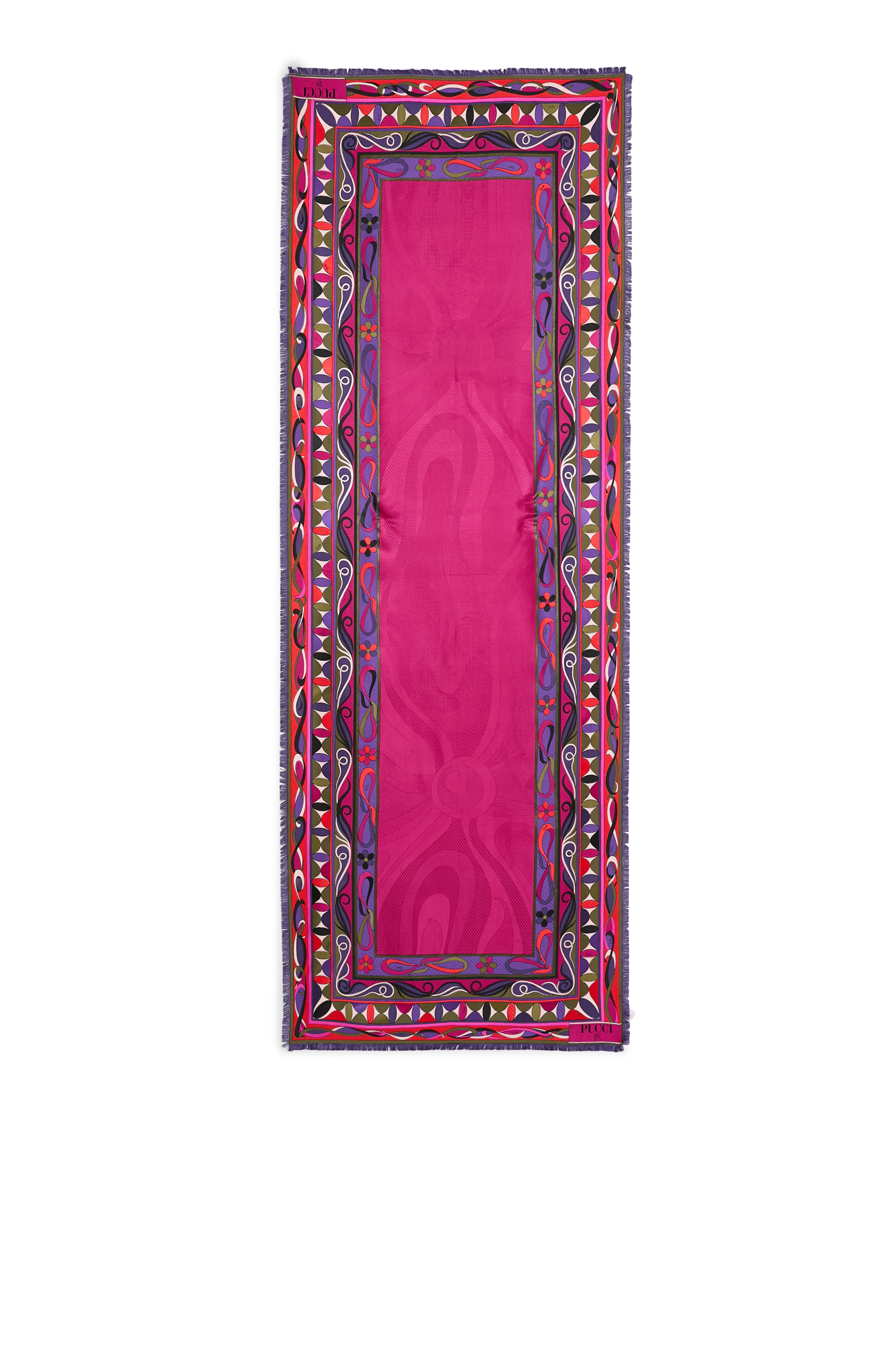 حجاب بشعار الماركة