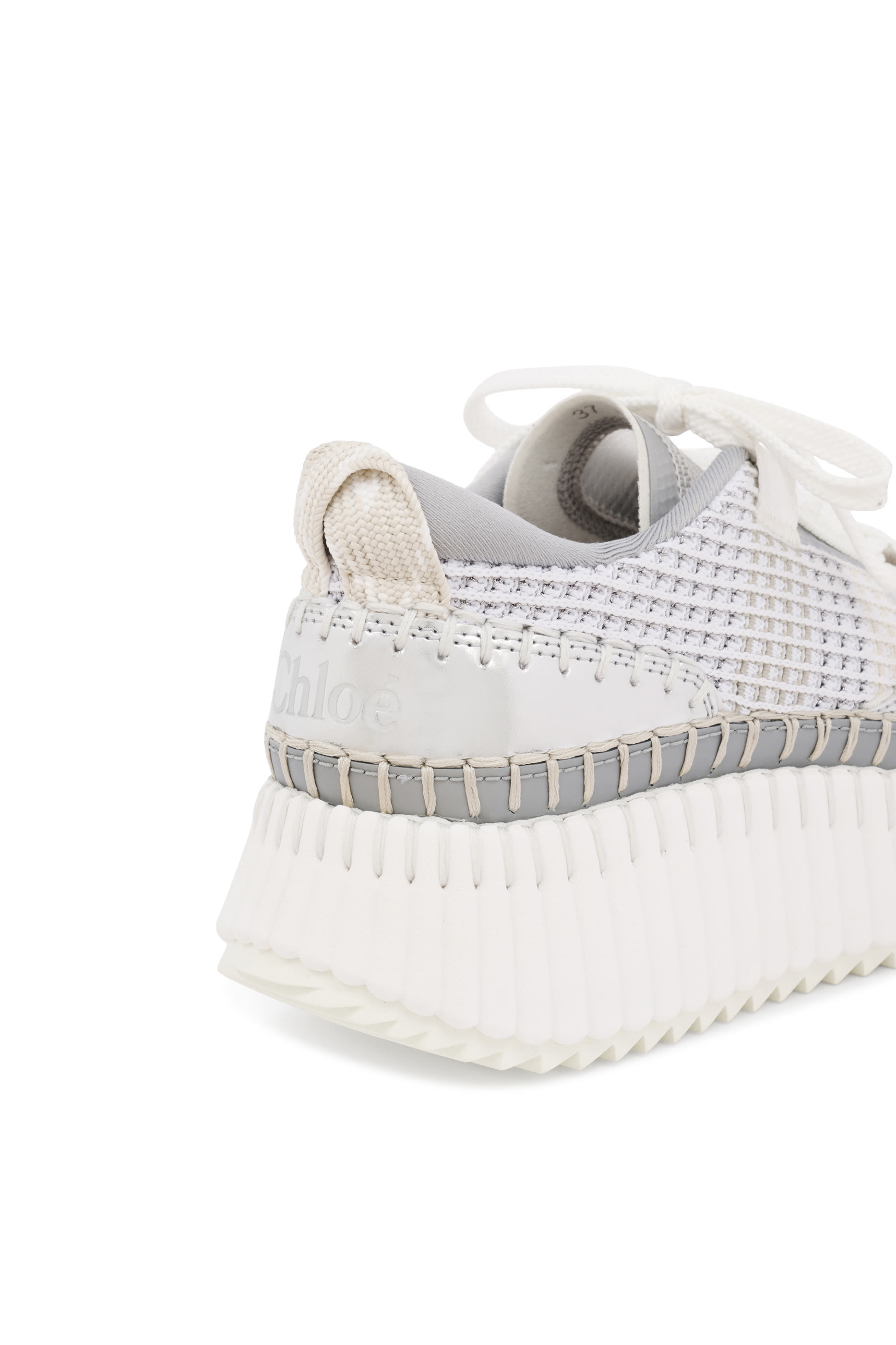 سنيكرز ناما