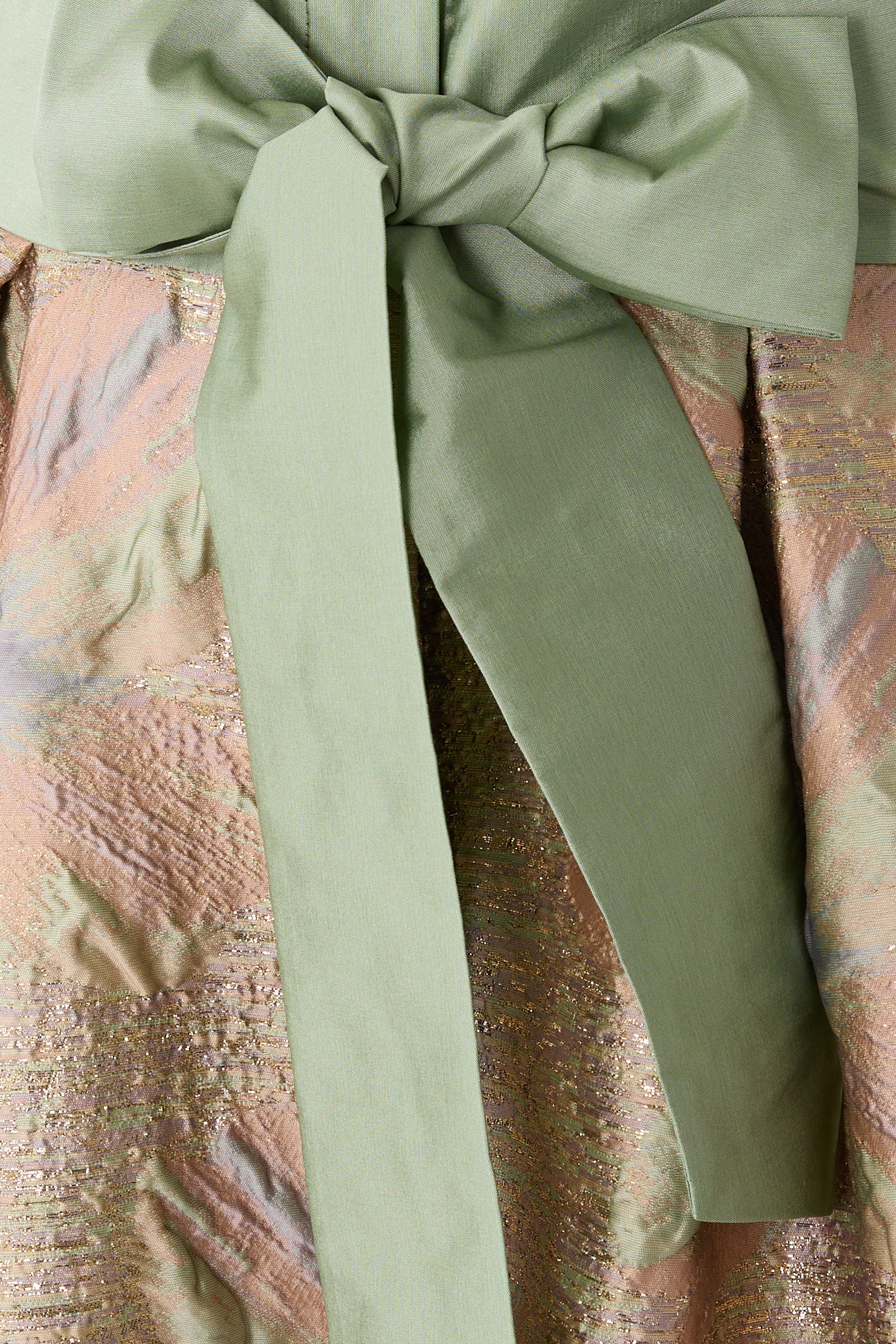 فستان سهرة بتصميم قميص بخصر وتنورة جاكار تافيتا