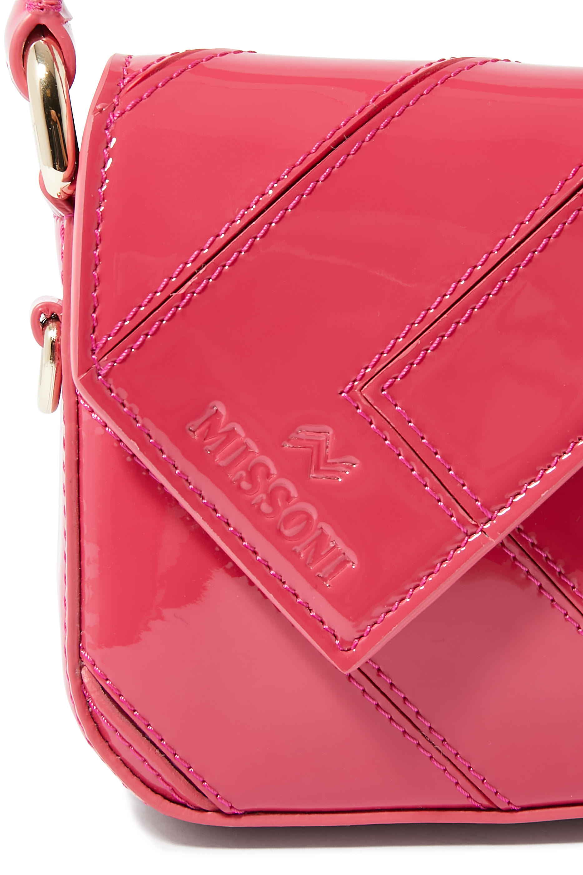 حقيبة كتف صغيرة جلد لامع بتصميم مموج