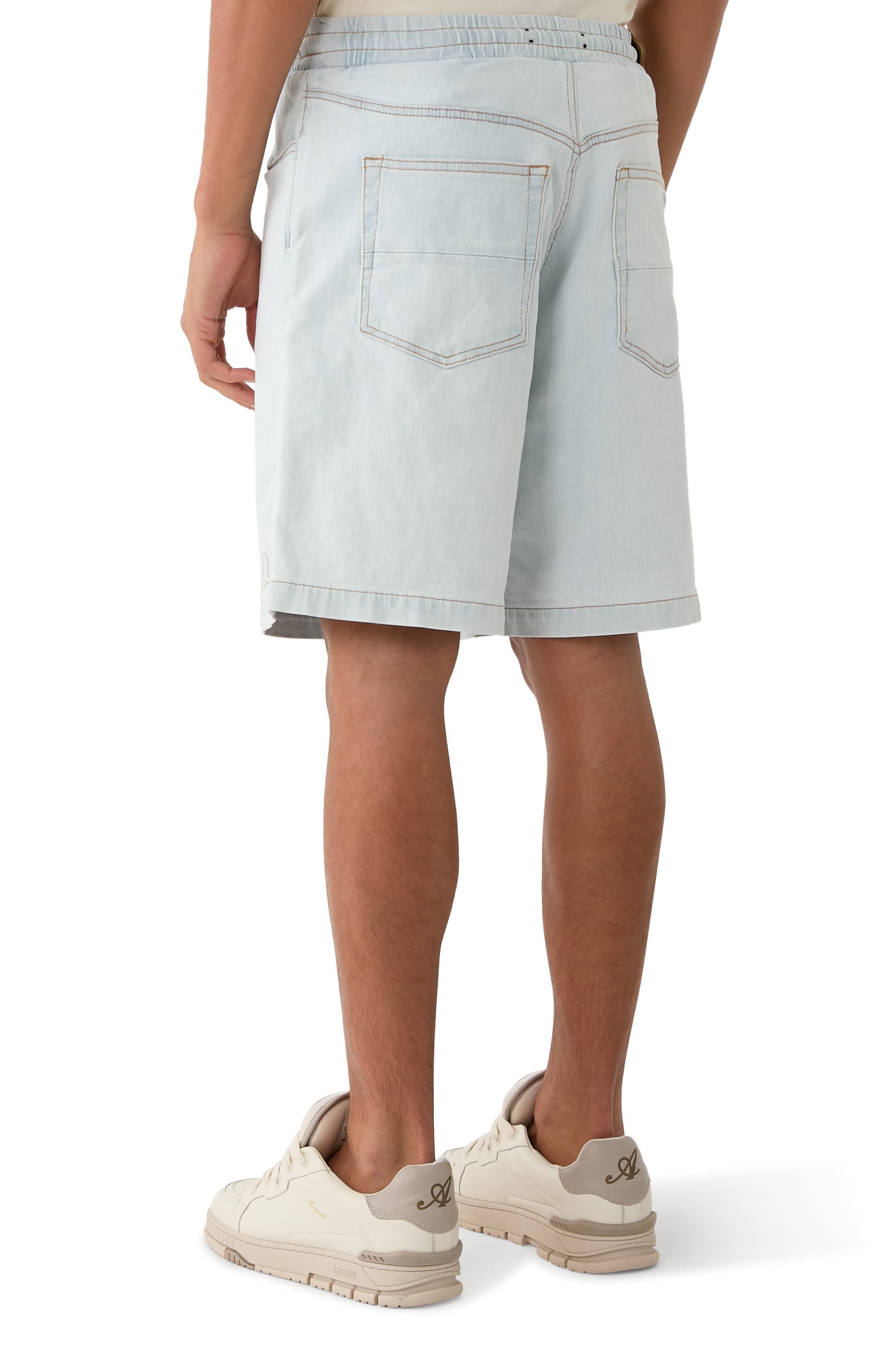 شورت دنيم بشعار الماركة