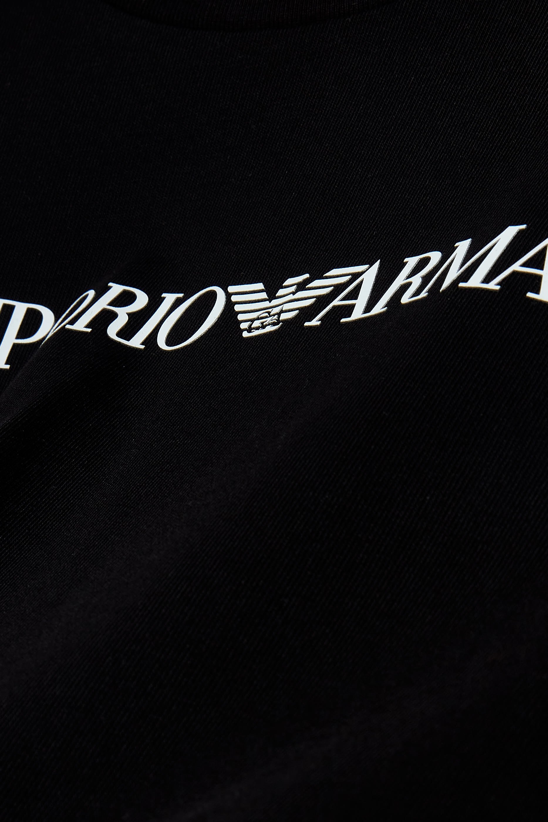 تيشيرت بشعار الماركة للأطفال