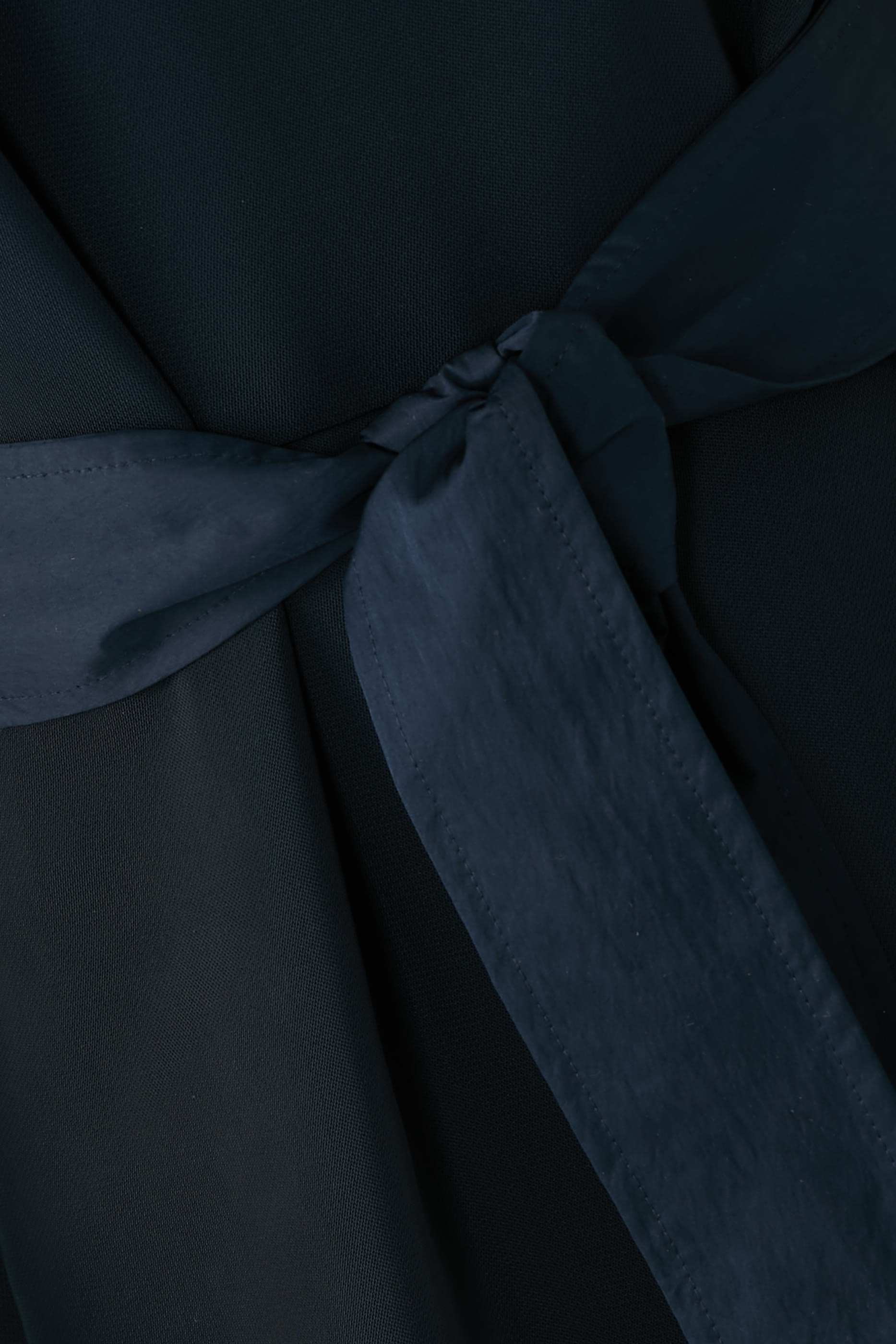 جمبسوت بحزام بشعار الماركة