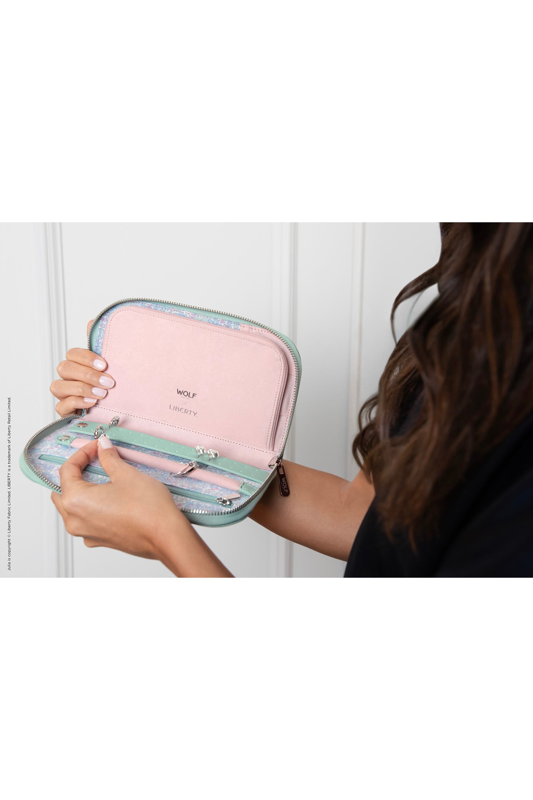 حافظة مجوهرات ليبرتي للسفر