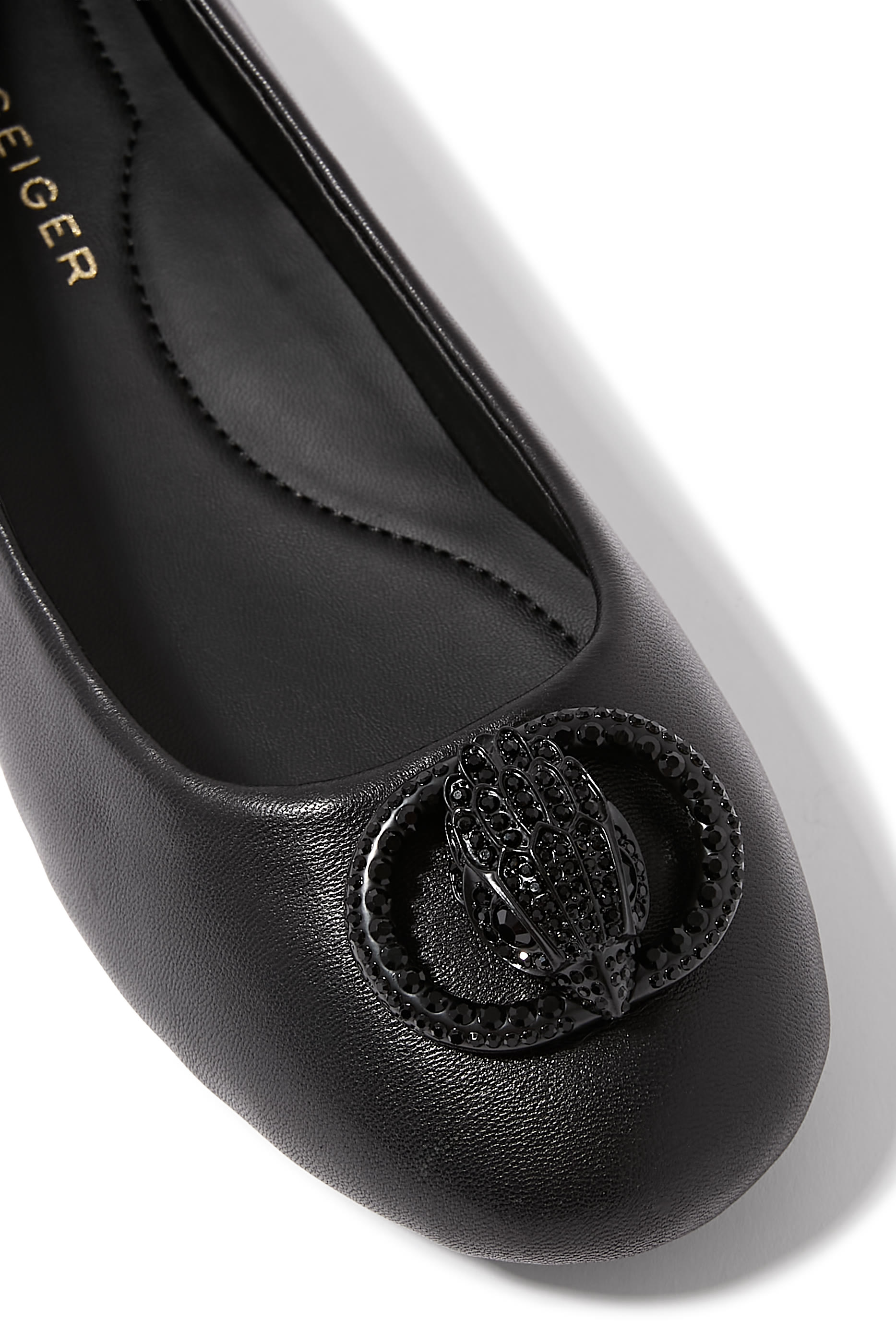 حذاء بالرينا تشيلسي بكعب مسطح