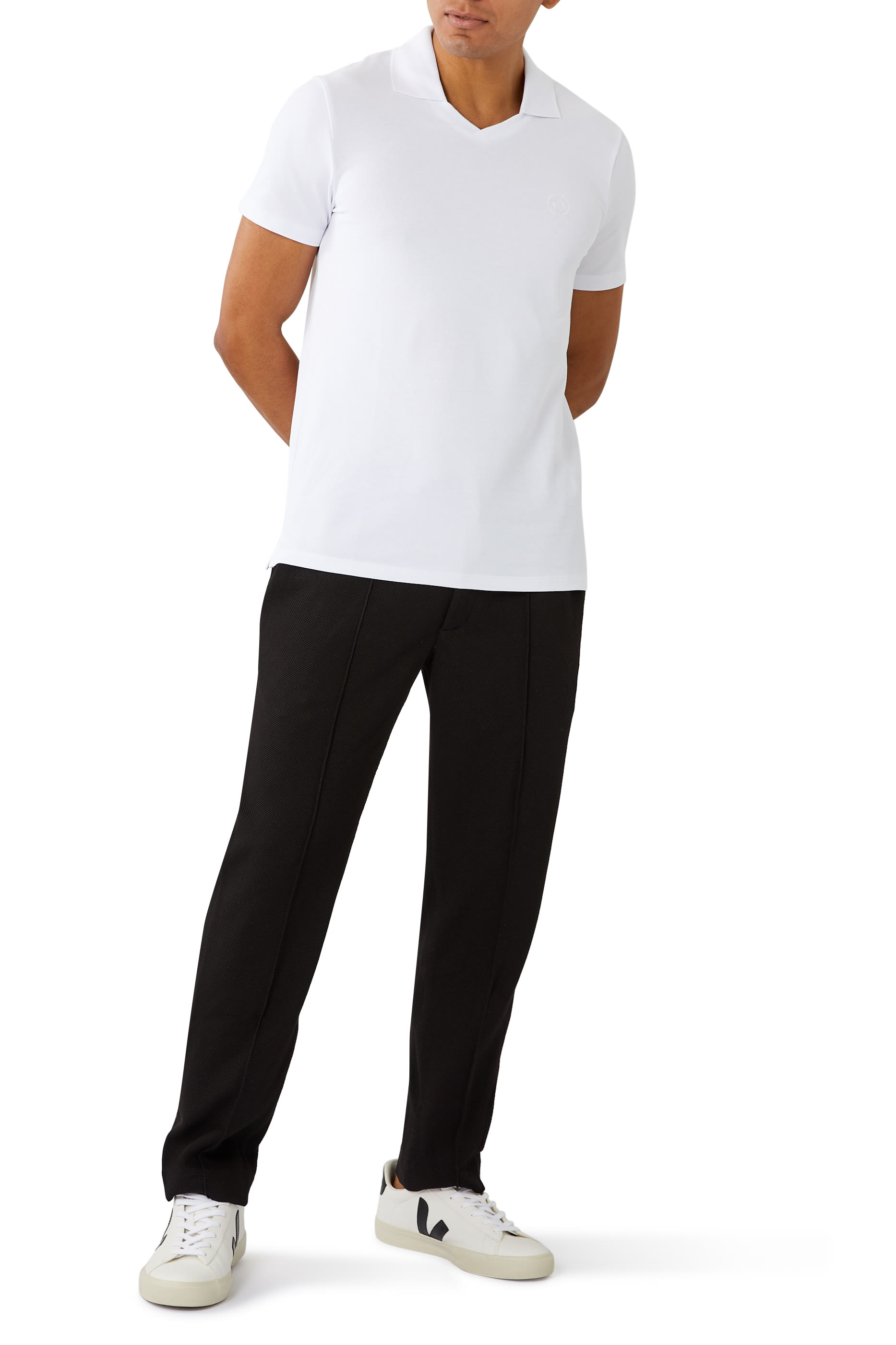 قميص بولو بياقة عريضة