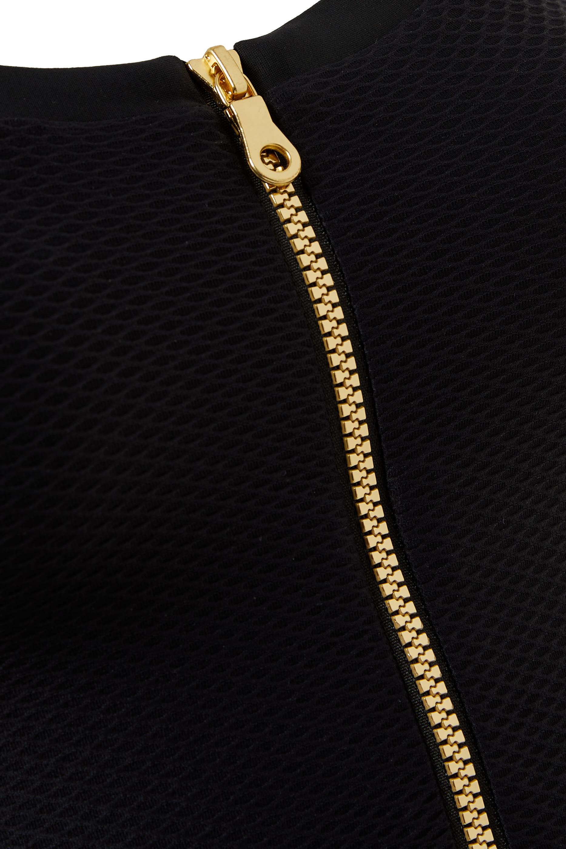 لباس سباحة قطعة واحدة بتصميم رياضي 