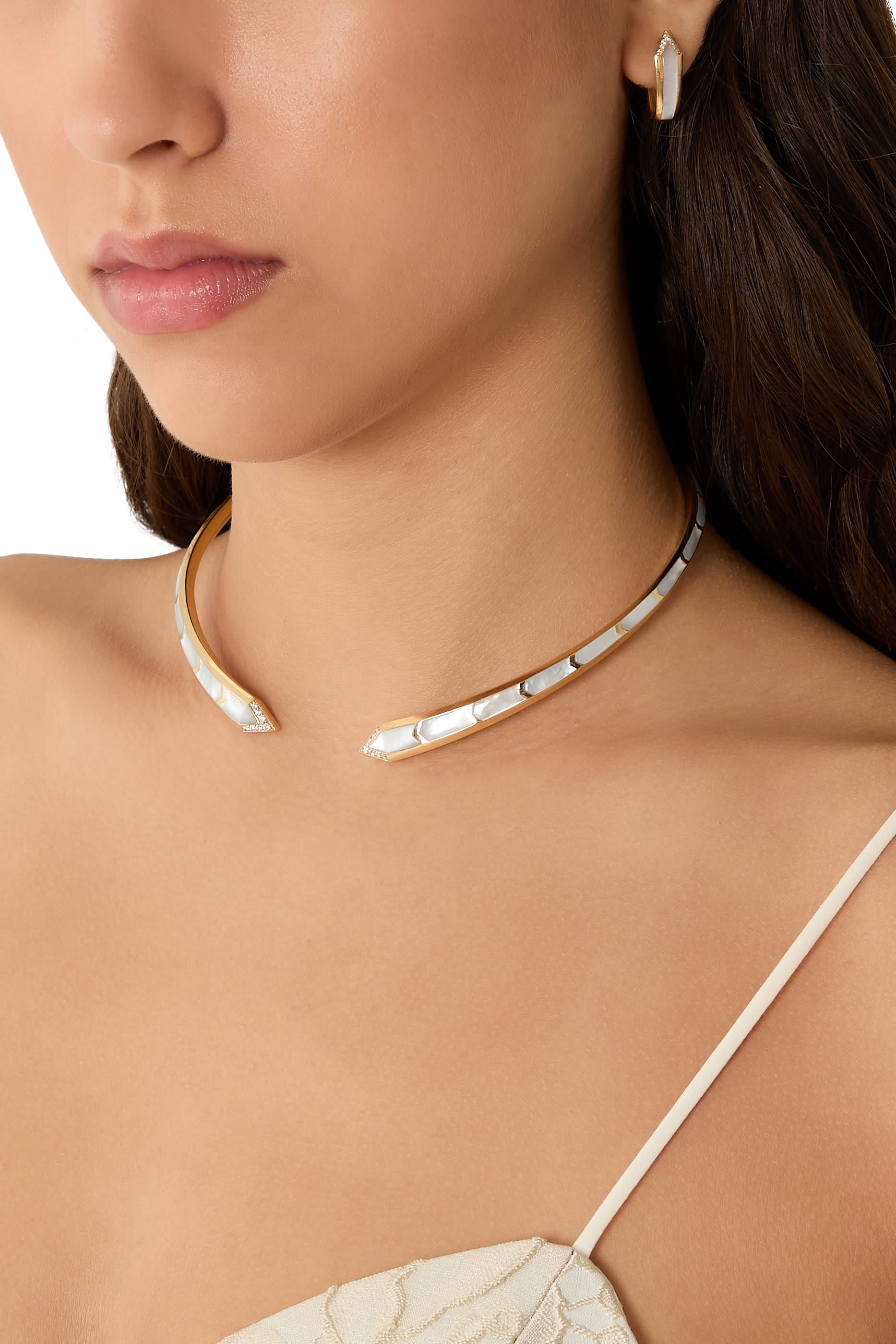 Maldives Junonia Choker, 18k Yellow Gold & Mother-of-Pearl