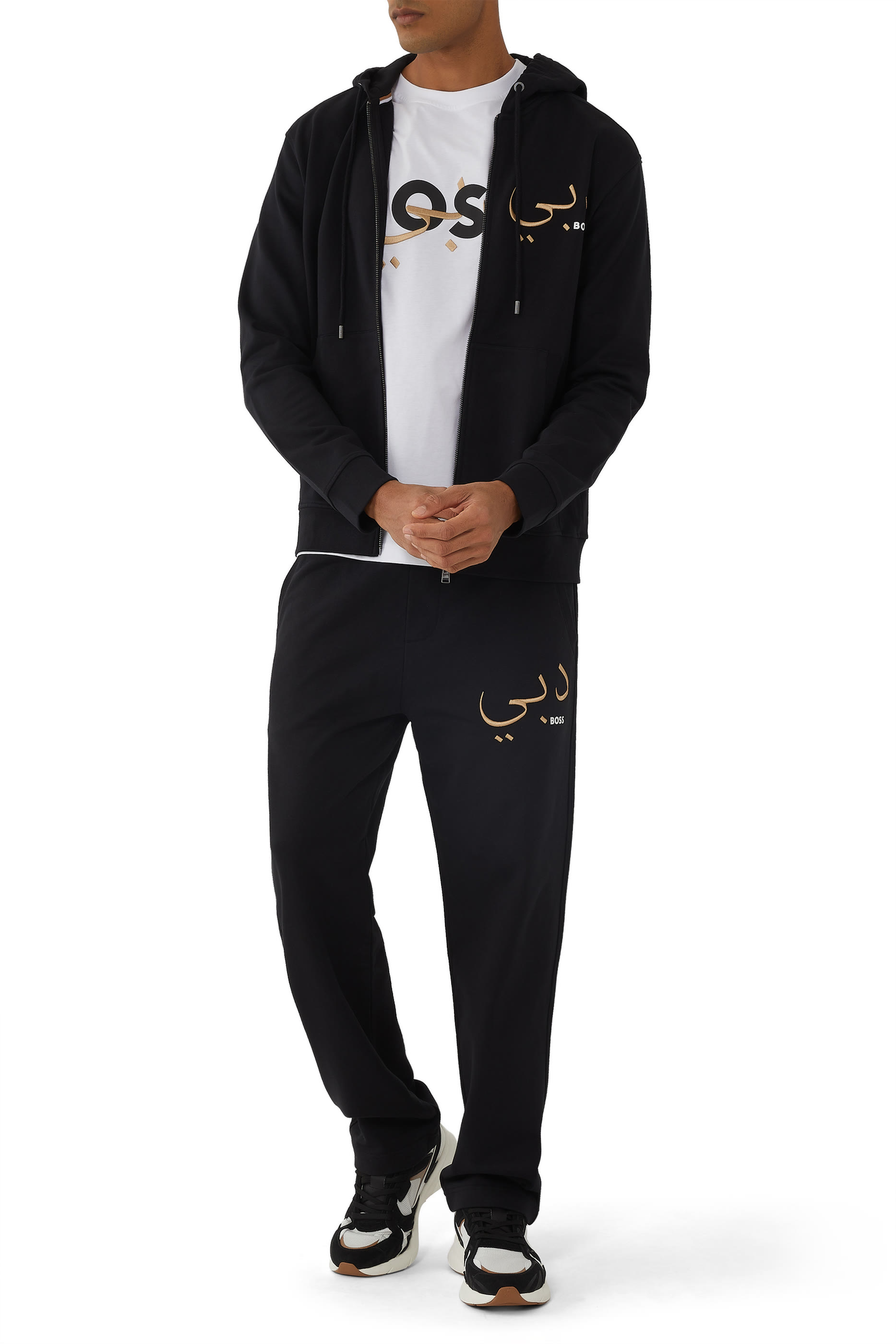 بنطال رياضي x دبي هالا بشعار الماركة