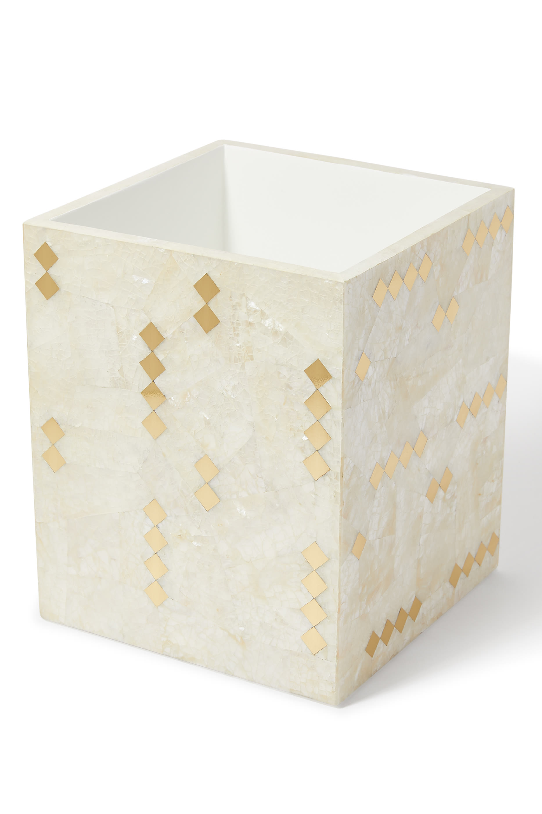 سلة مهملات صدف