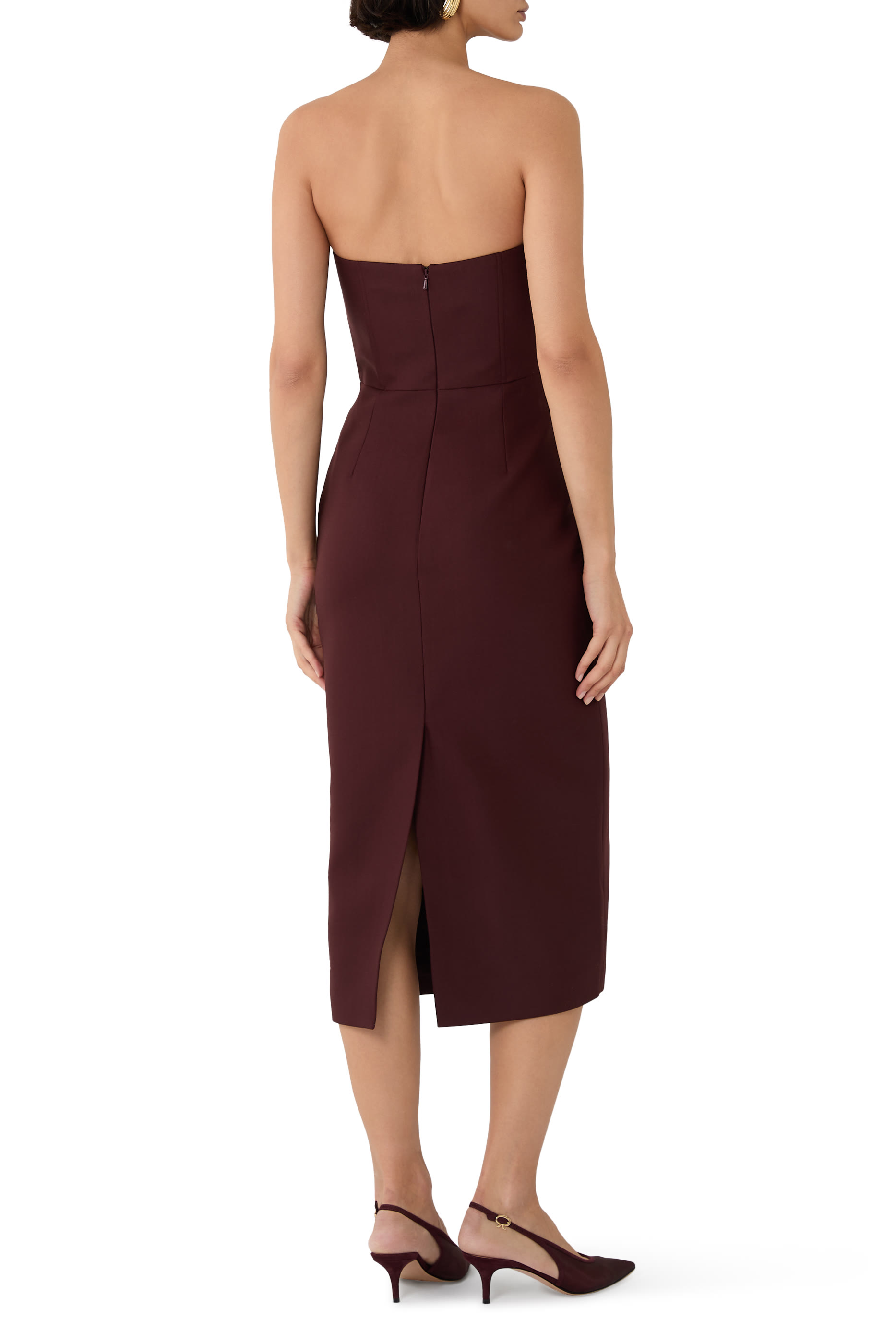 فستان متوسط الطول بقصة غير متماثلة بلا حمالات