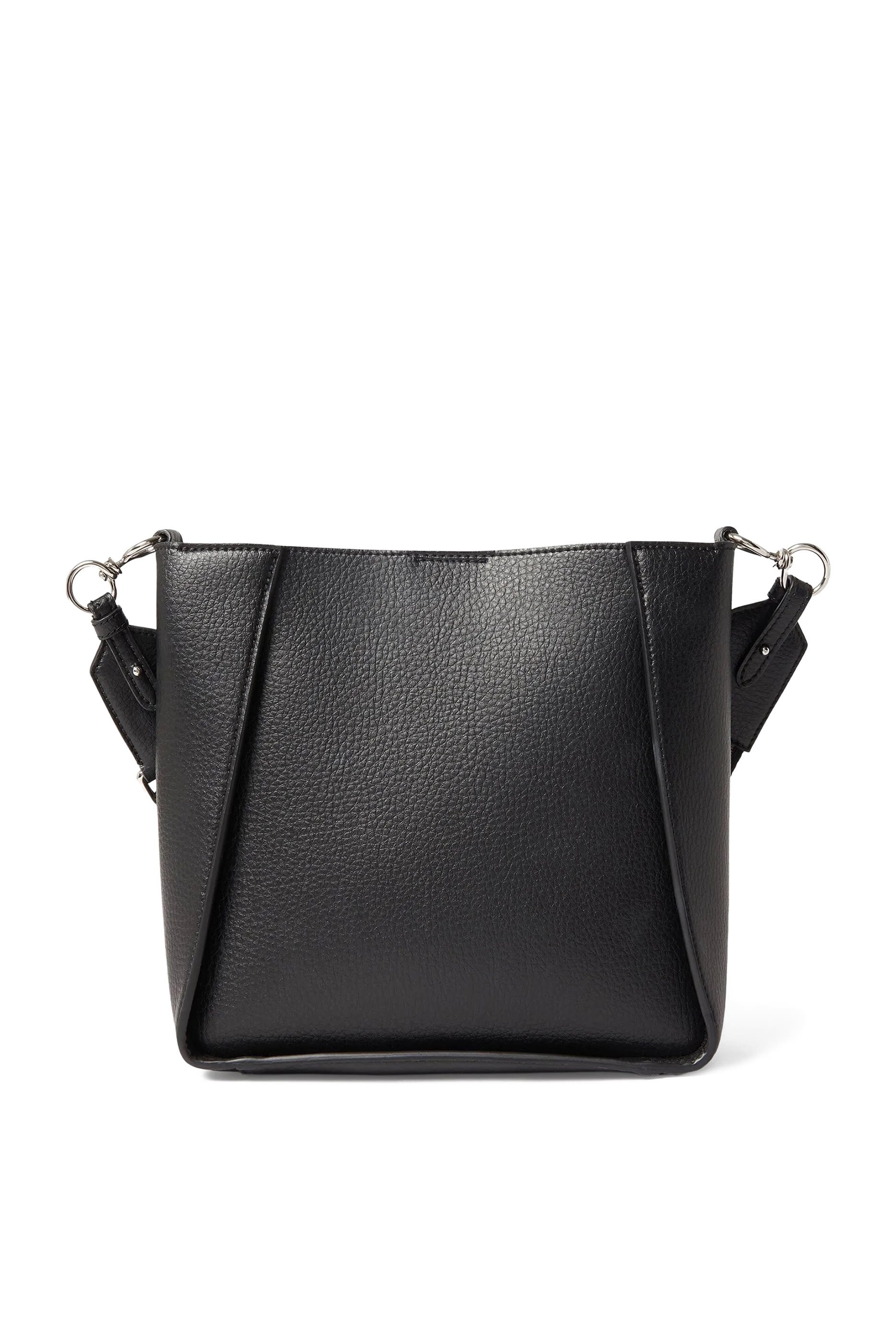 حقيبة كروس بودي بشعار الماركة