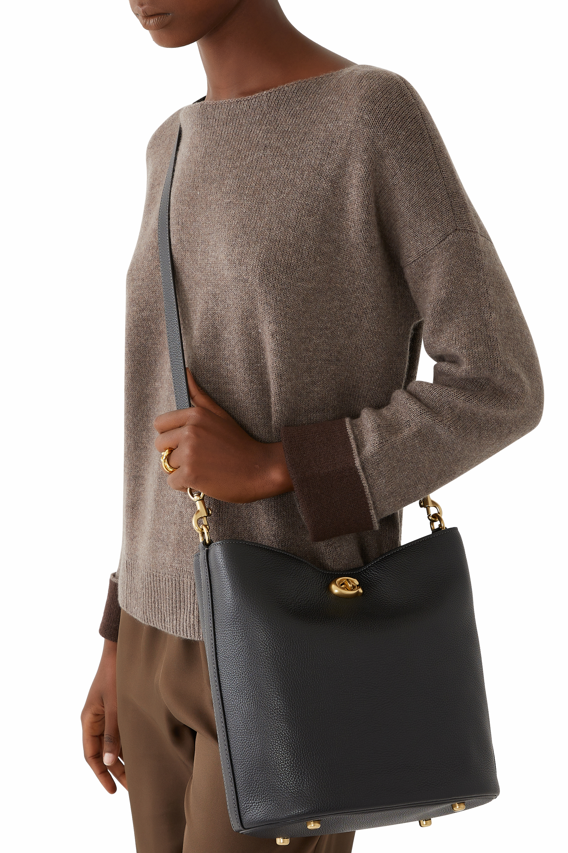 حقيبة باكيت ويلو جلد لامع