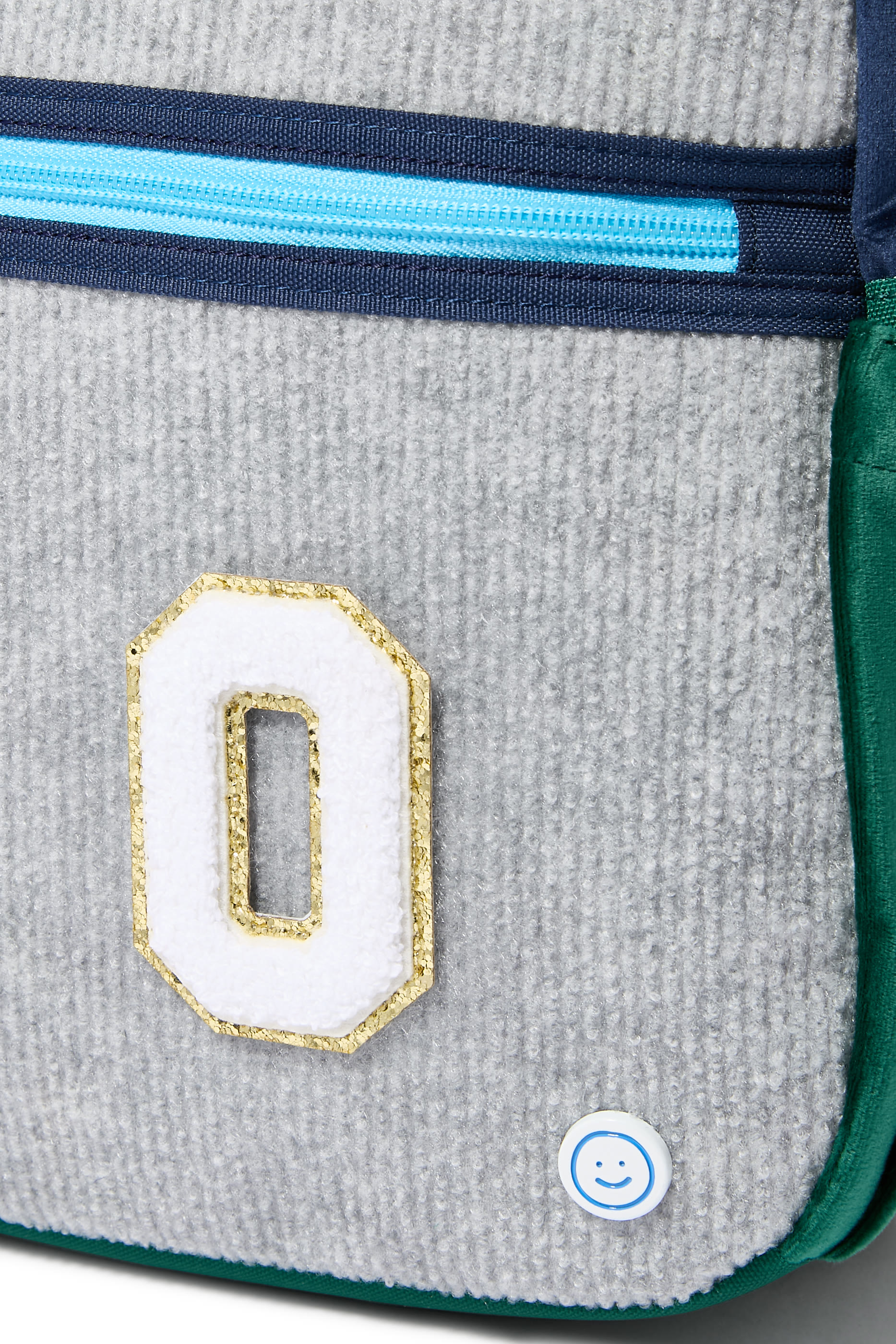 رقعة بتصميم حرف "O"شنيل لامع للأطفال