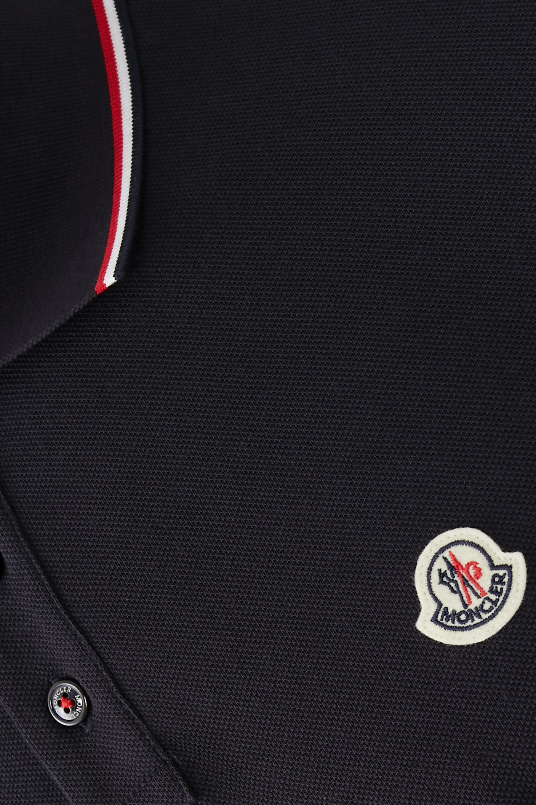 قميص بولو بشعار الماركة