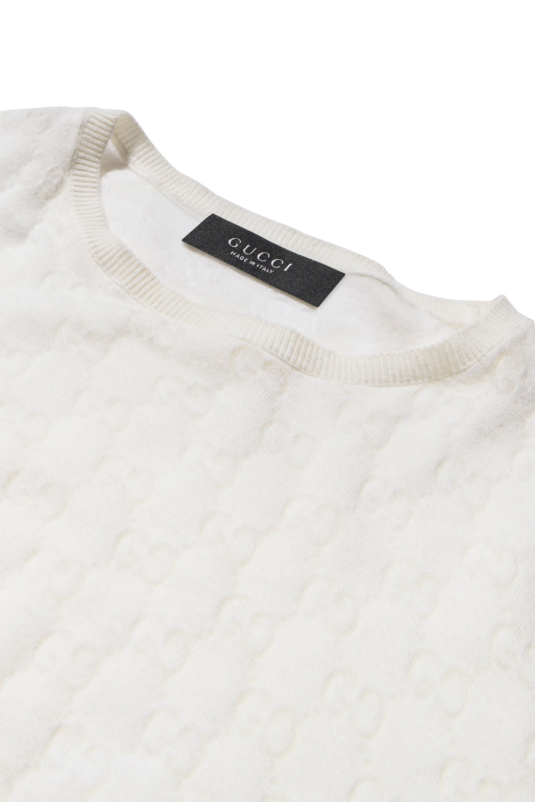 تيشيرت بشعار الماركة