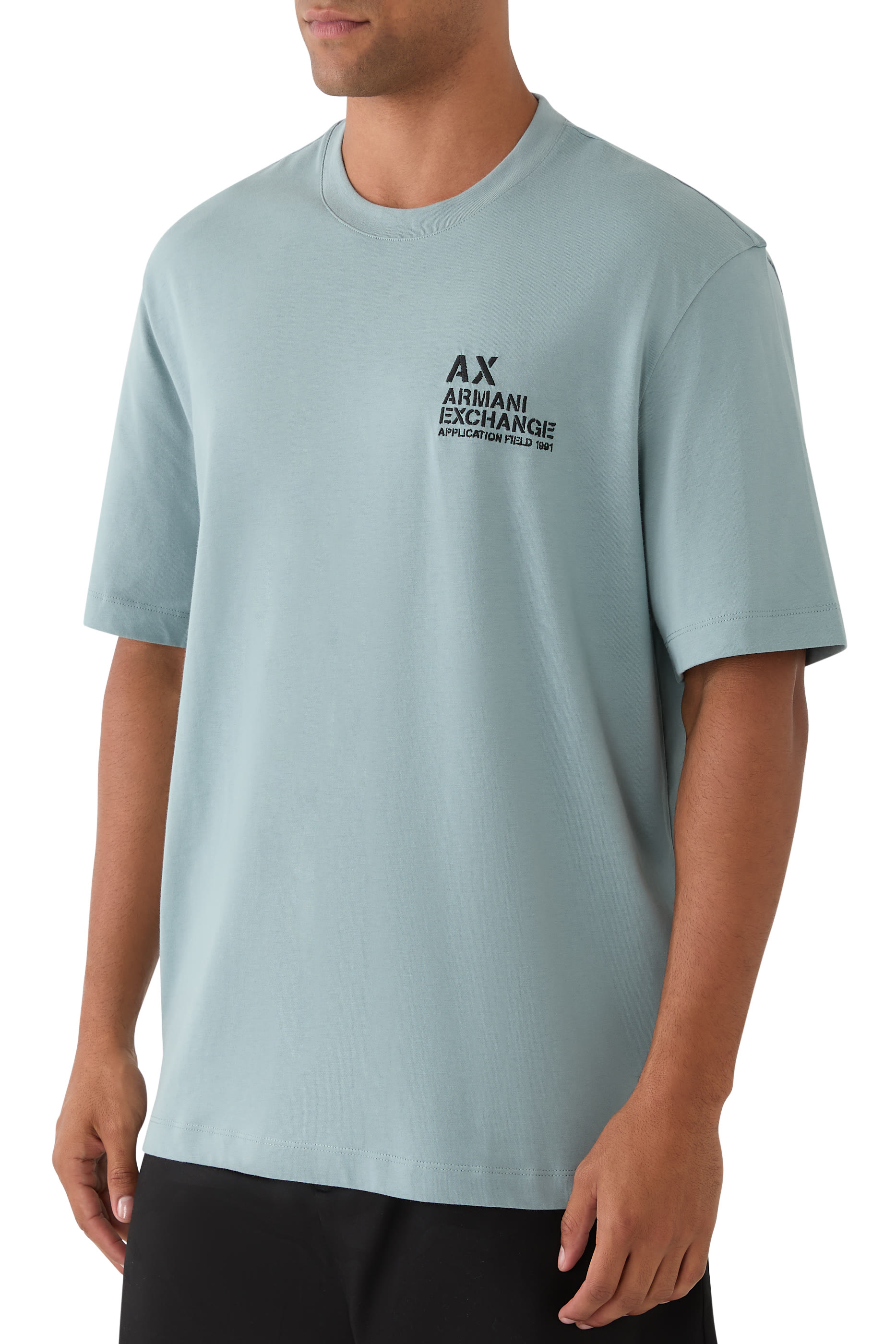 تيشيرت بقصة عادية وشعار الماركة جيرسيه