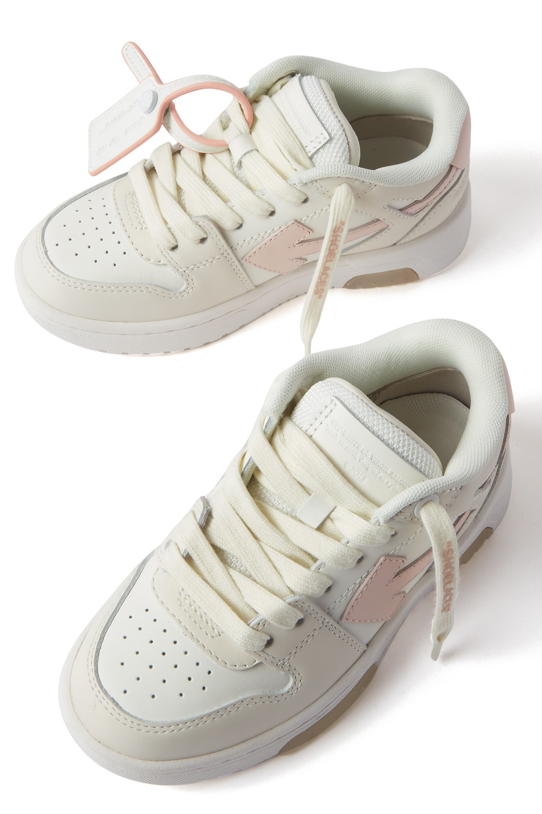 سنيكرز أوت أوف أوفيس للأطفال