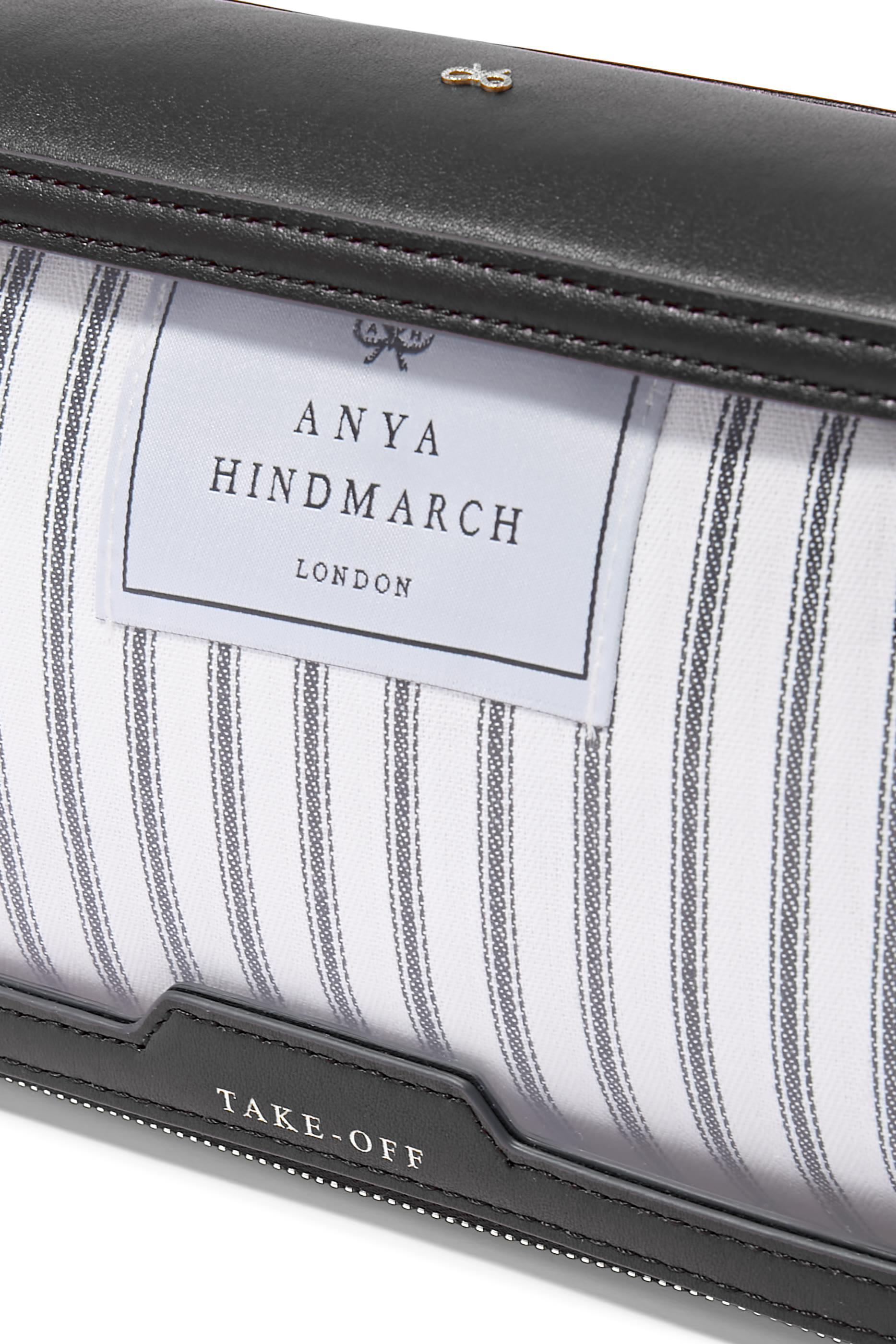 حقيبة صغيرة ان فلايت بشعار الماركة