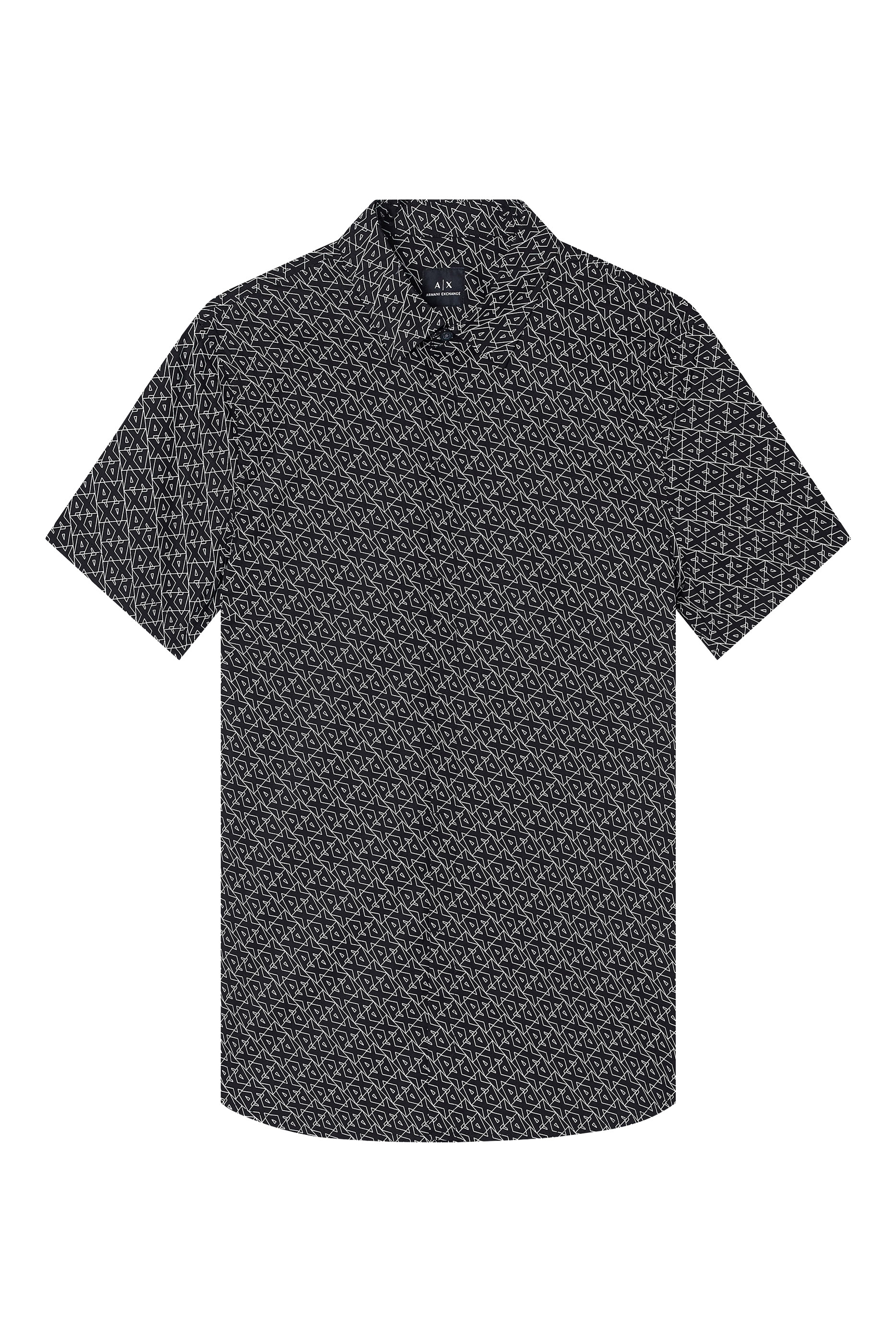 قميص بقصة ضيقة بأكمام قصيرة