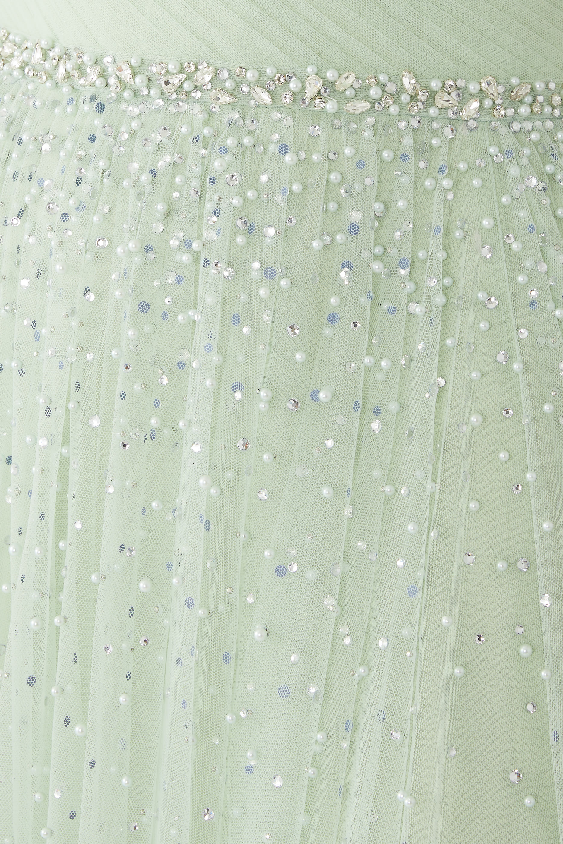 فستان سهرة بكاب قابل للإزالة وخرز