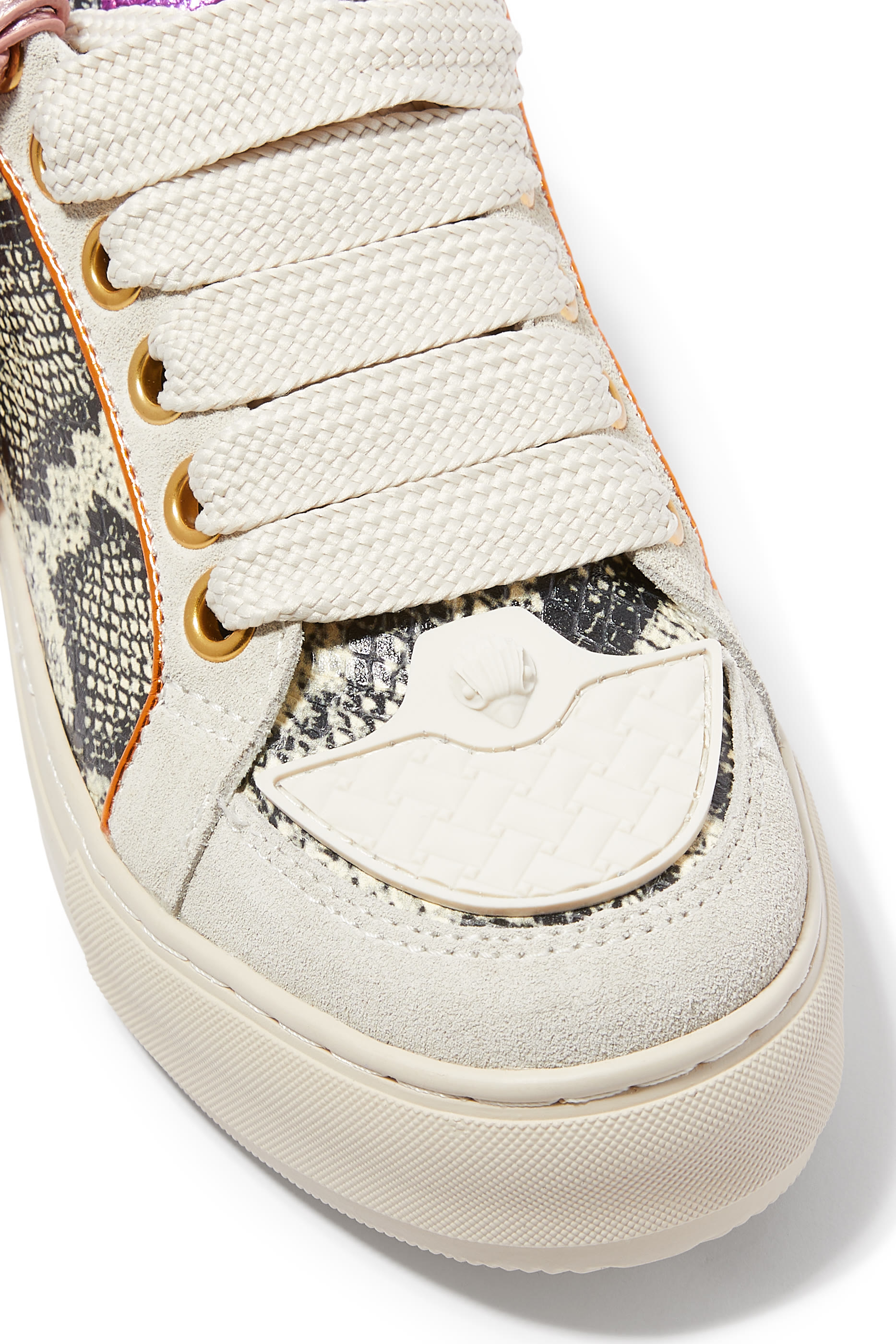 سنيكرز ساوث بانك بشارة