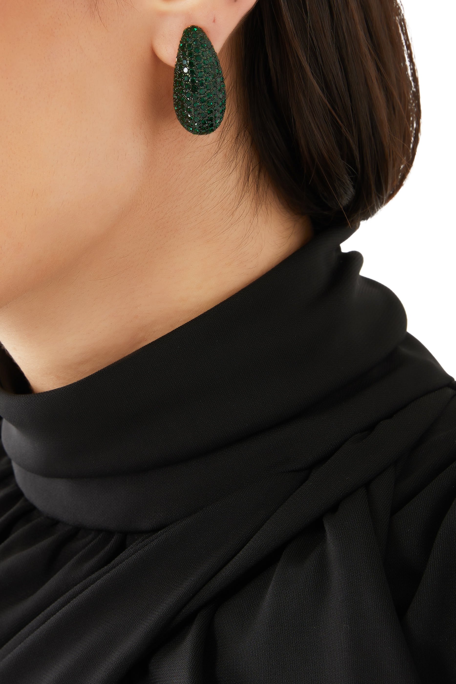 أقراط بتصميم منفوخ بأحجار بافيه