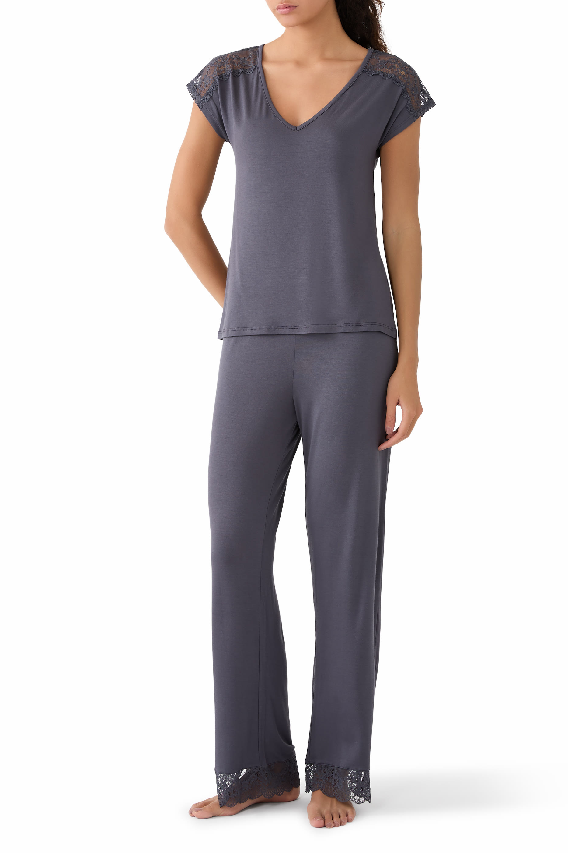 طقم بيجامة يوك دانتيل جيرسيه