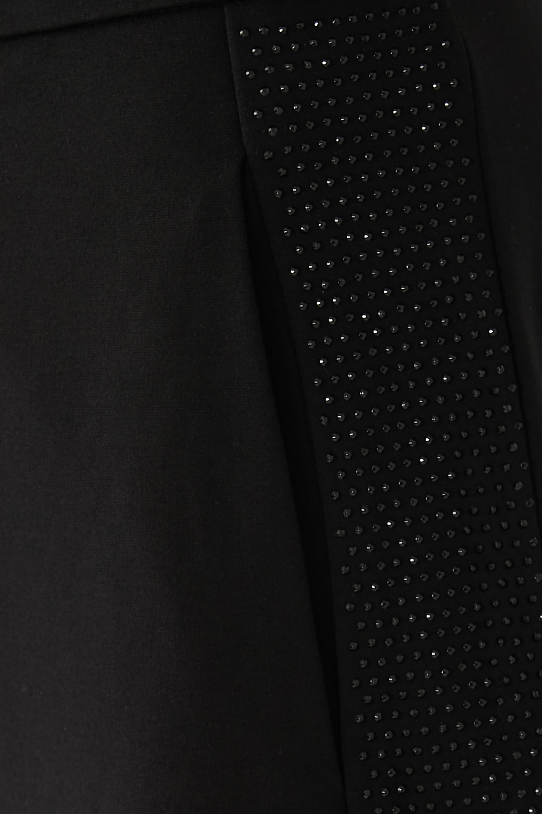 بنطال بقصة ساق واسعة