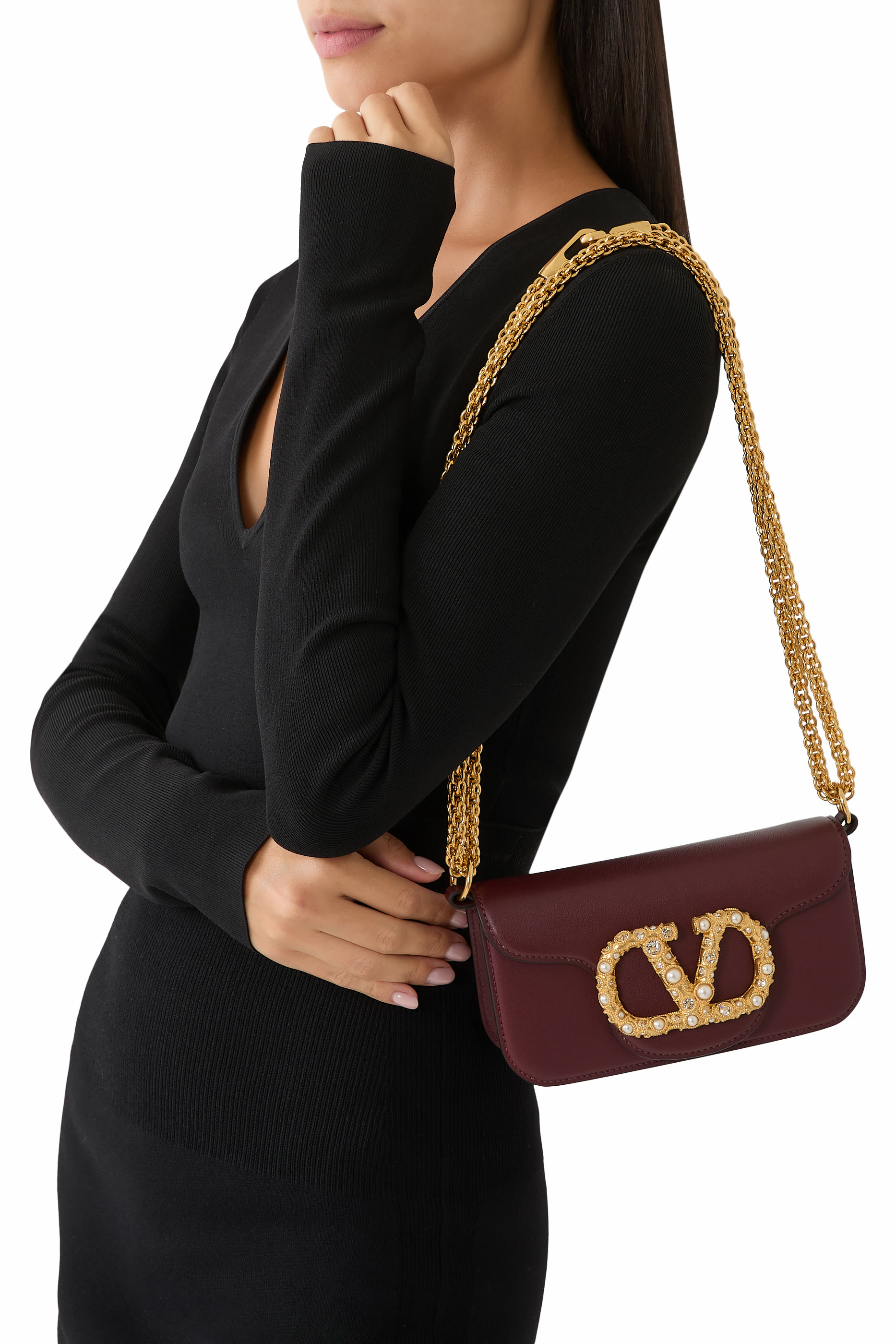 حقيبة كتف لوكو صغيرة بحلي شعار الماركة المرصعة بأحجار